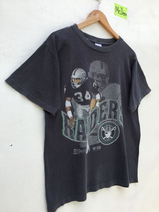 Gameday Grails Vintage Oakland Raiders Bo Jackson T-Shirt