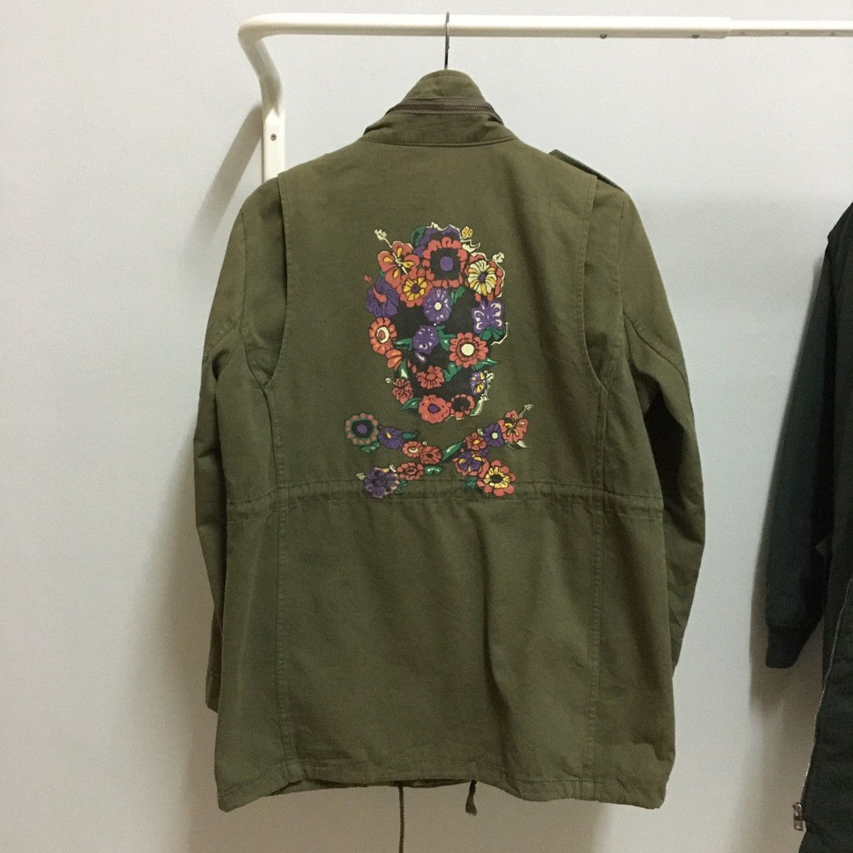 Vintage Vintage Denim Dungree Skull Flower Printed Military Jacket Size US M / EU 48-50 / 2 - 1 Thumbnail