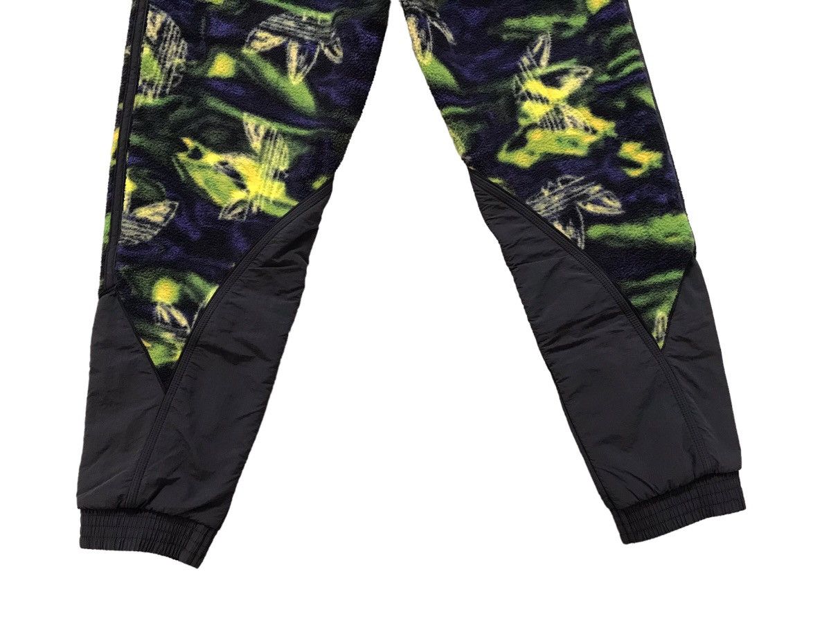 Adidas Adidas Big Trefoil Over Print Fleece Pants Size US 28 / EU 44 - 9 Thumbnail