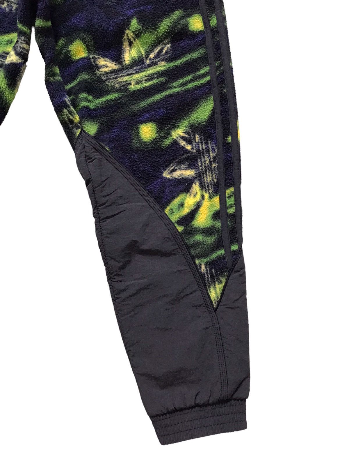 Adidas Adidas Big Trefoil Over Print Fleece Pants Size US 28 / EU 44 - 4 Thumbnail