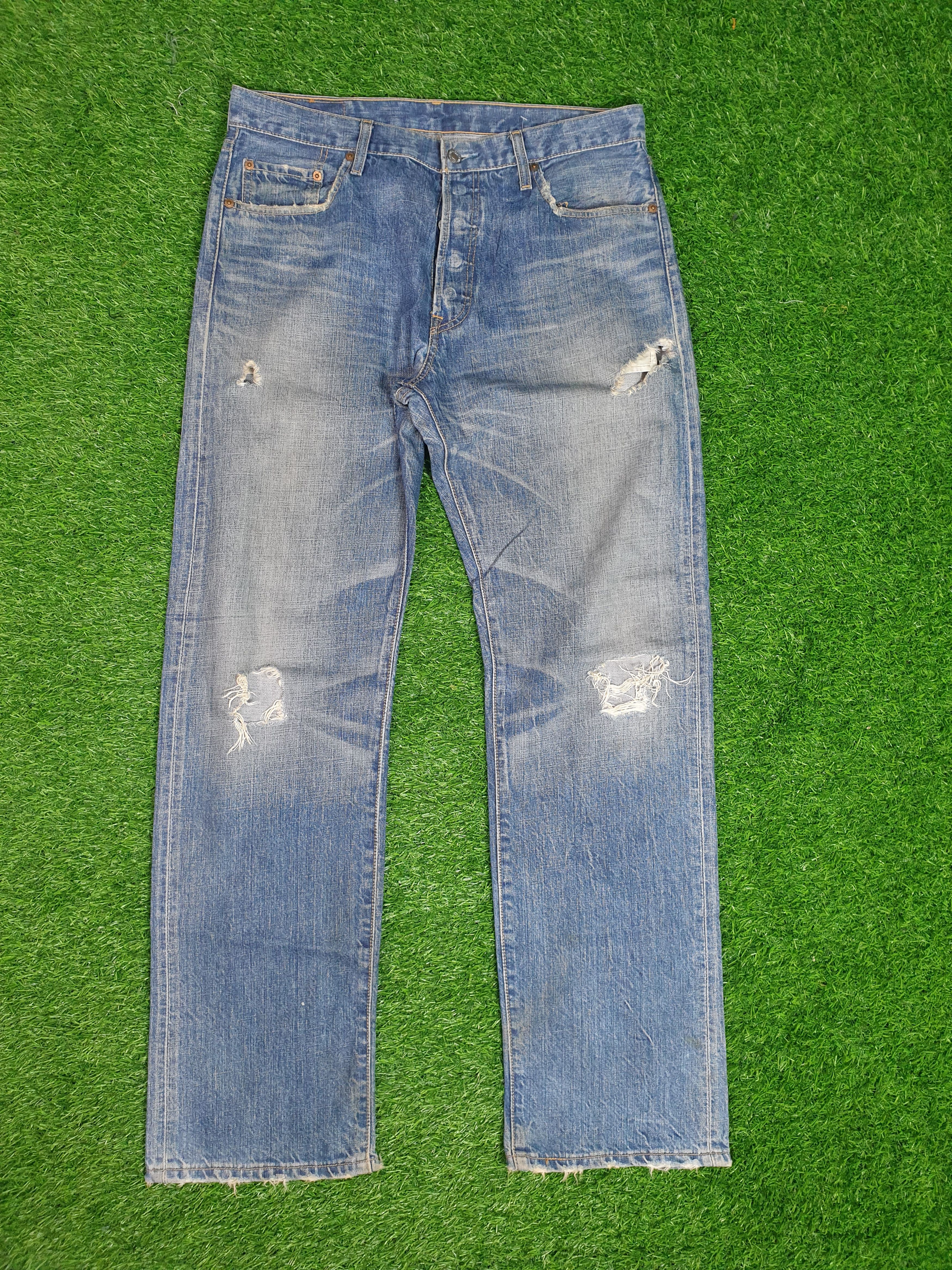 Vintage LEVIS 501 Faded Distressed 34X32 Jeans L0060