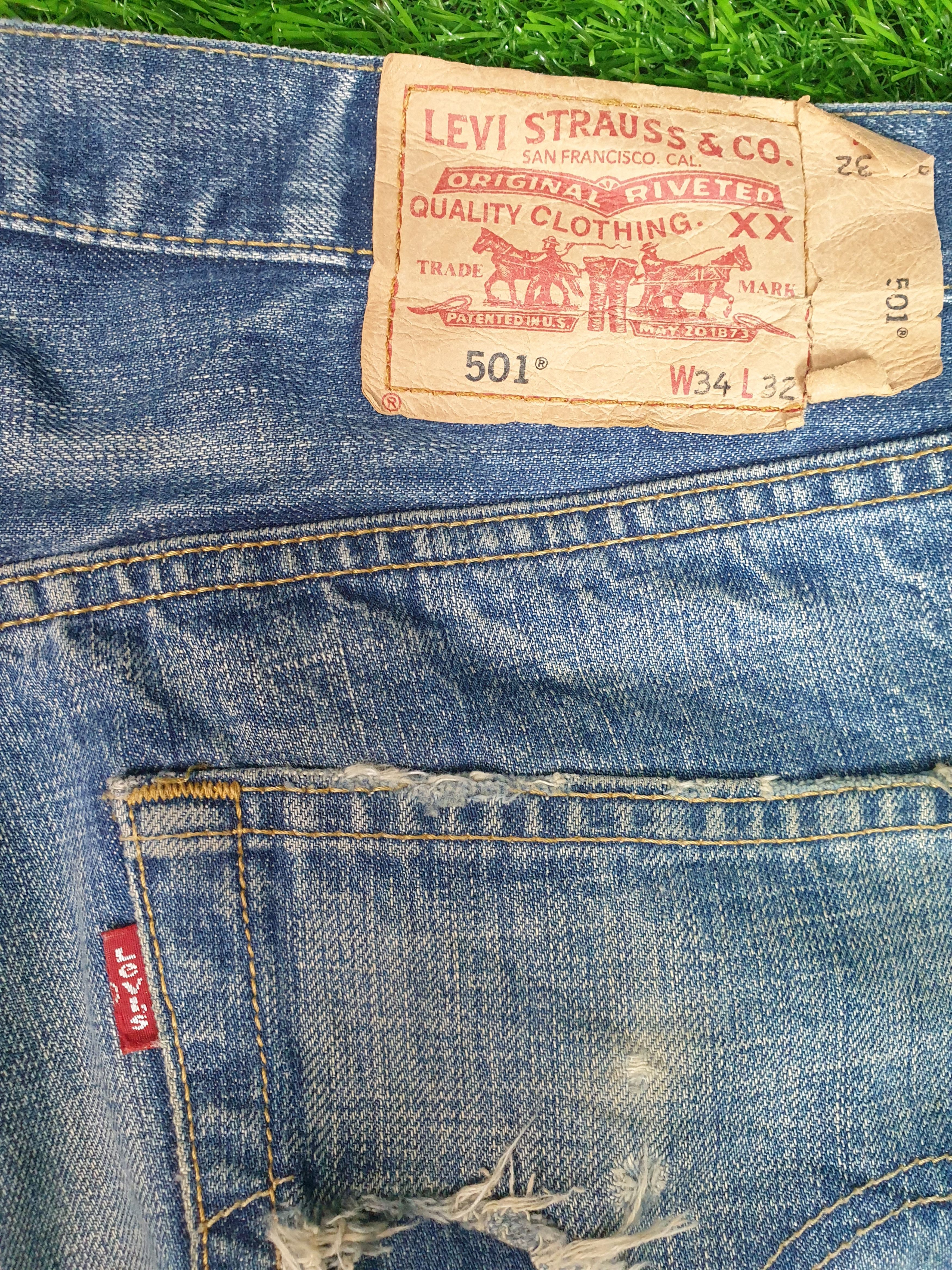 Levi's Vintage Clothing Vintage LEVIS 501 Faded Distressed 34X32 Jeans L0060 Size US 34 / EU 50 - 17 Thumbnail