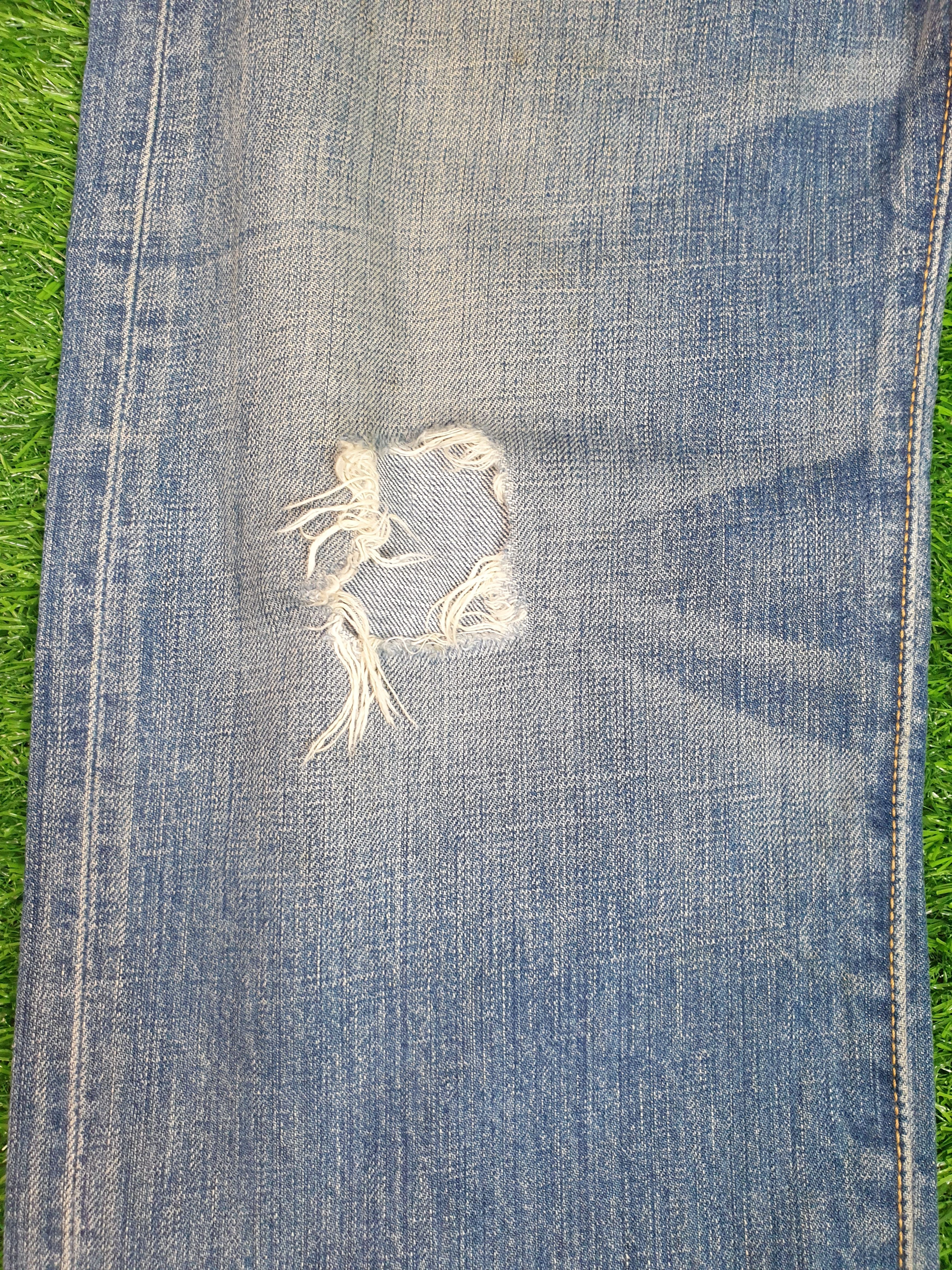 Levi's Vintage Clothing Vintage LEVIS 501 Faded Distressed 34X32 Jeans L0060 Size US 34 / EU 50 - 4 Thumbnail