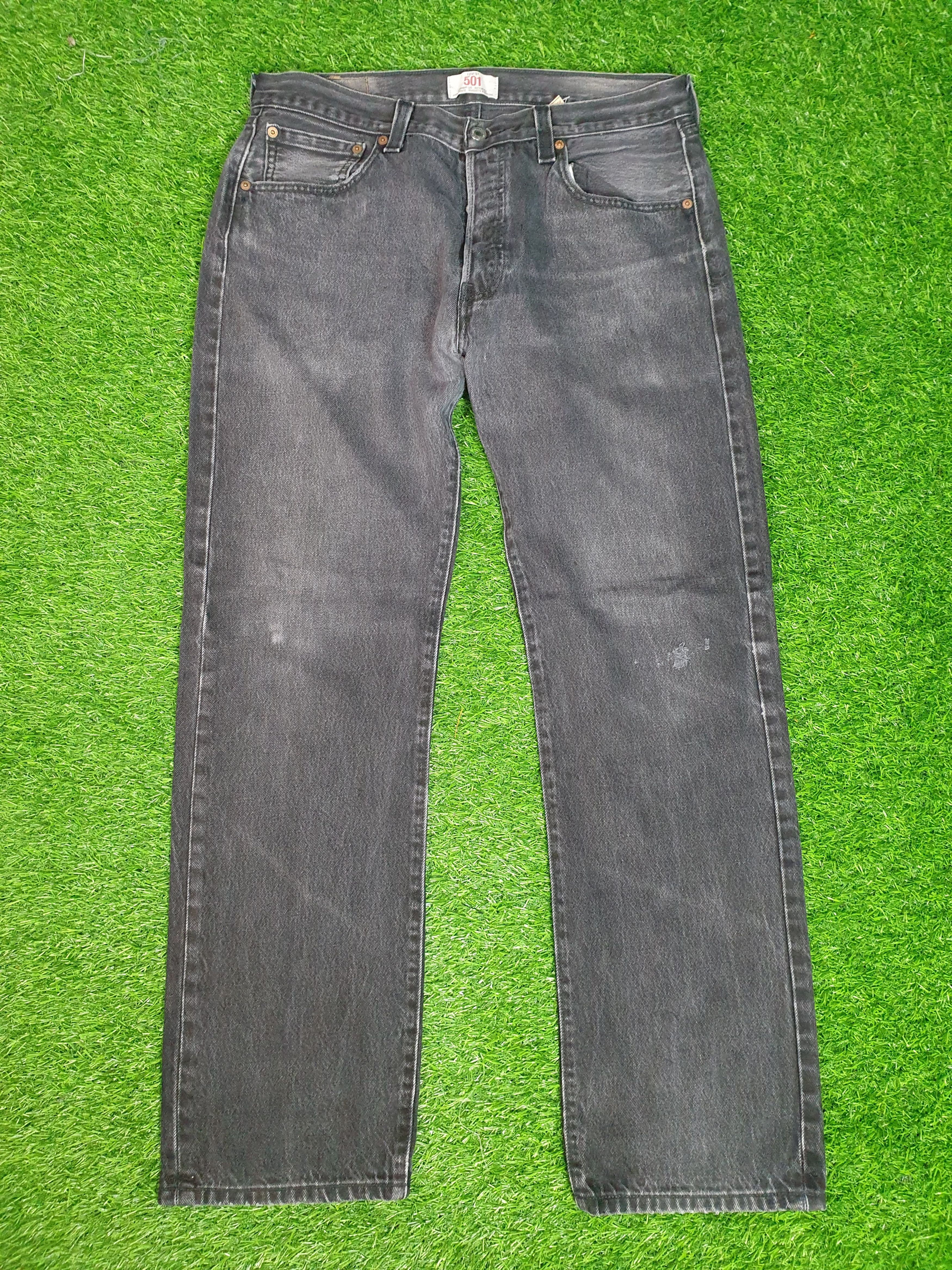 Levi's Vintage LEVIS 501 Medium Wash Faded Black 32X29 Jeans L0143 Size US 32 / EU 48 - 1 Thumbnail