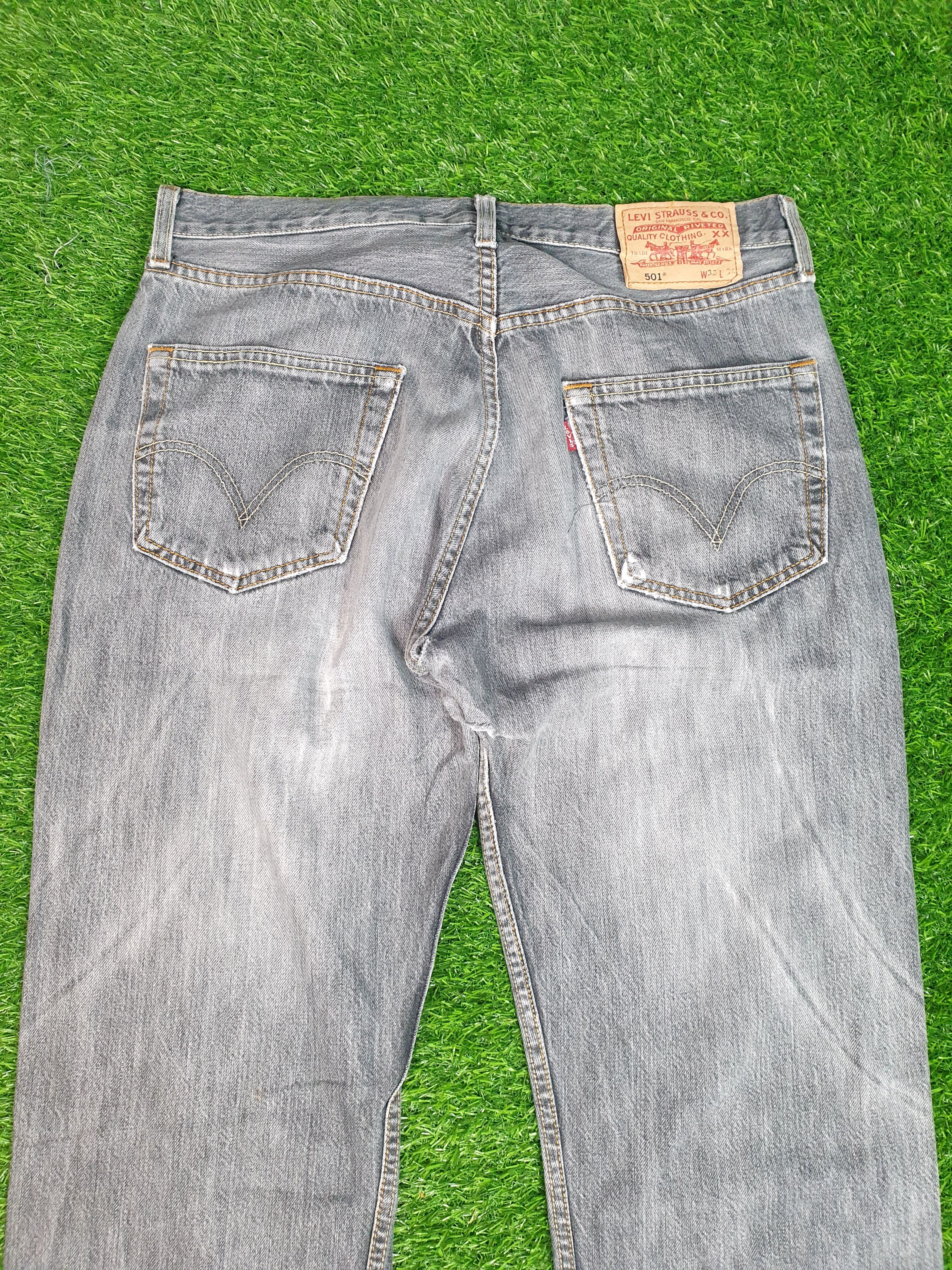 Levi's Vintage Clothing Vintage LEVIS 501 Grey Faded Distressed 33X31 Jeans L0061 Size US 33 - 10 Thumbnail