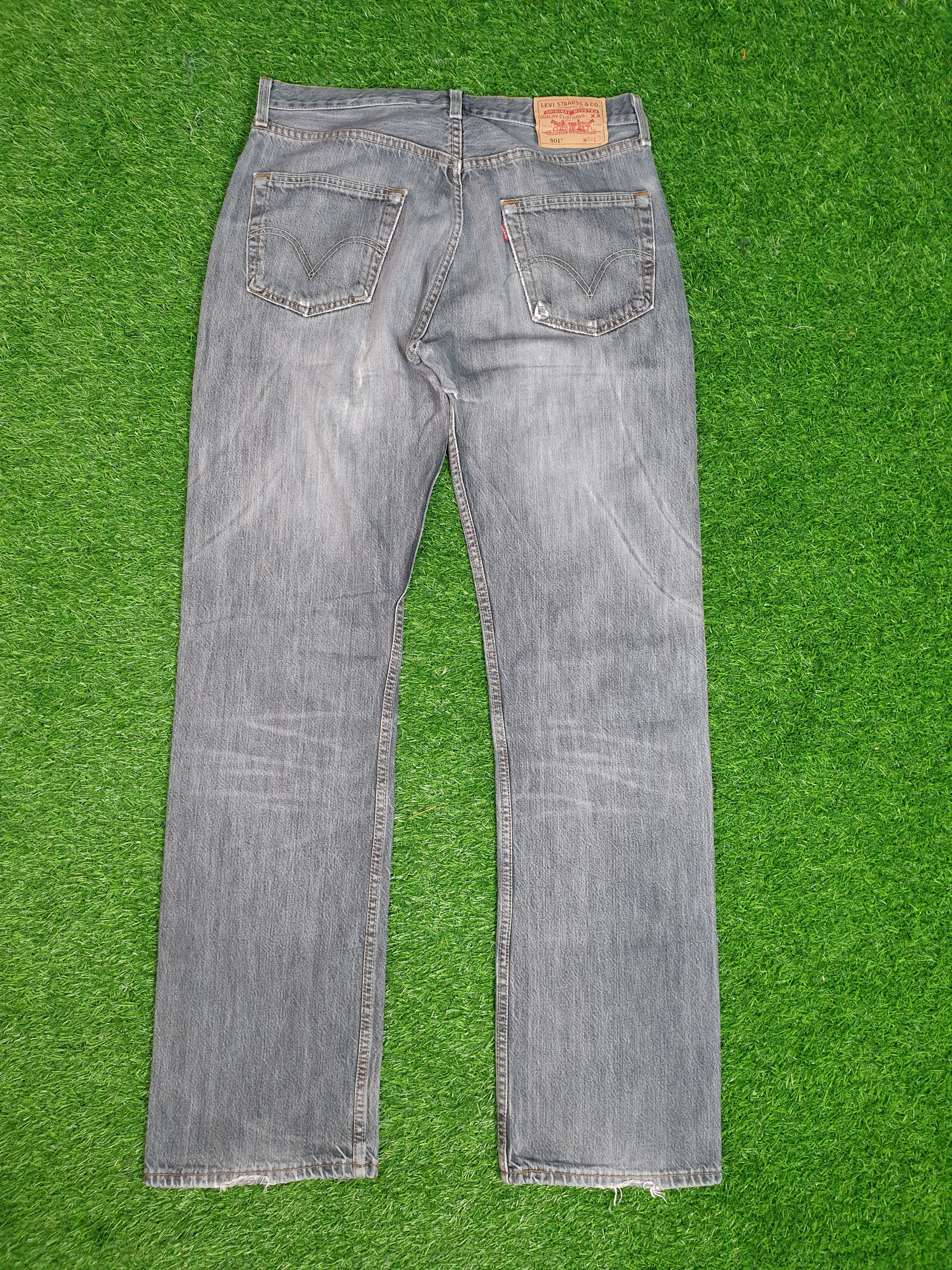 Levi's Vintage Clothing Vintage LEVIS 501 Grey Faded Distressed 33X31 Jeans L0061 Size US 33 - 2 Thumbnail