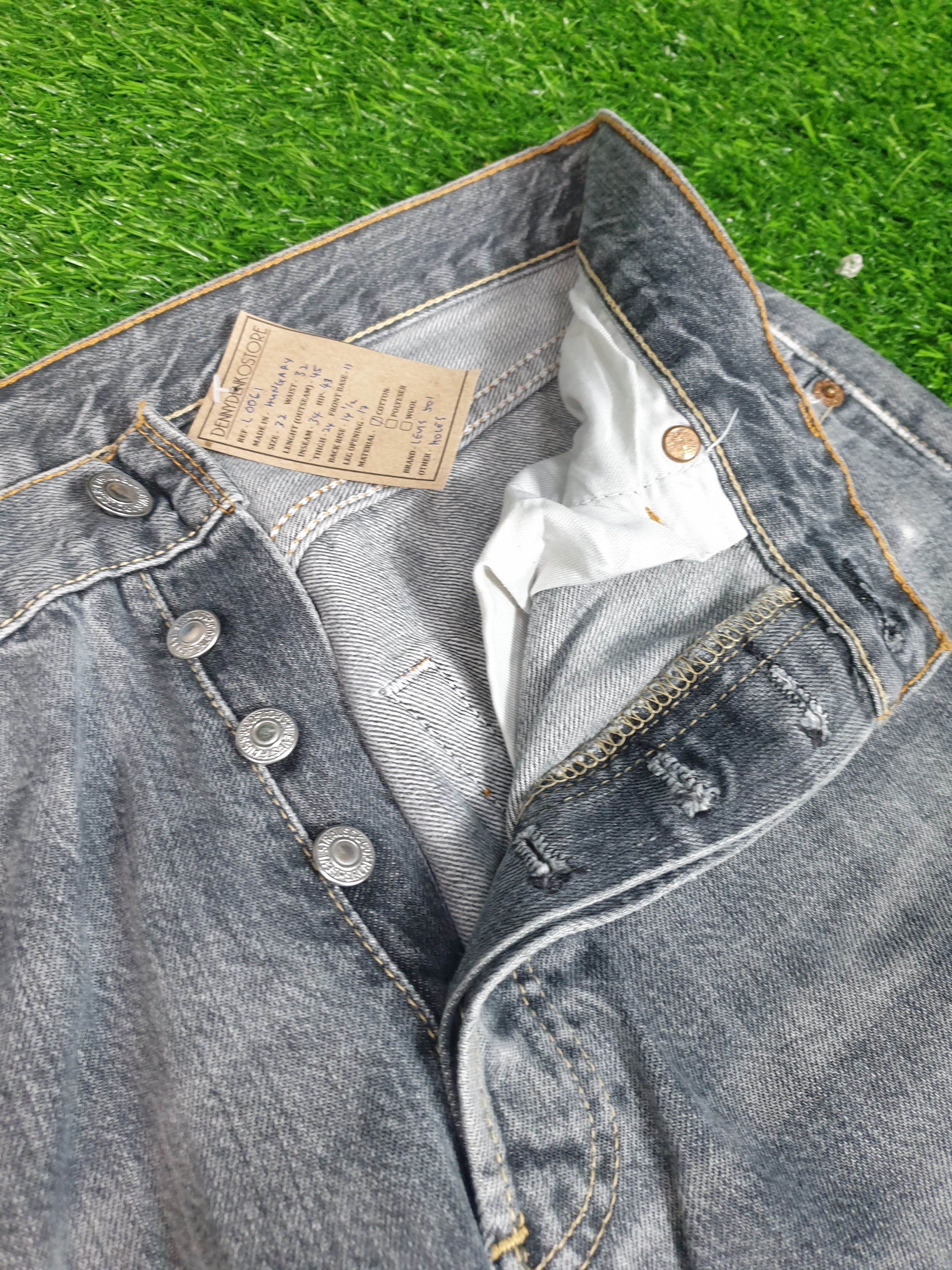 Levi's Vintage Clothing Vintage LEVIS 501 Grey Faded Distressed 33X31 Jeans L0061 Size US 33 - 7 Thumbnail