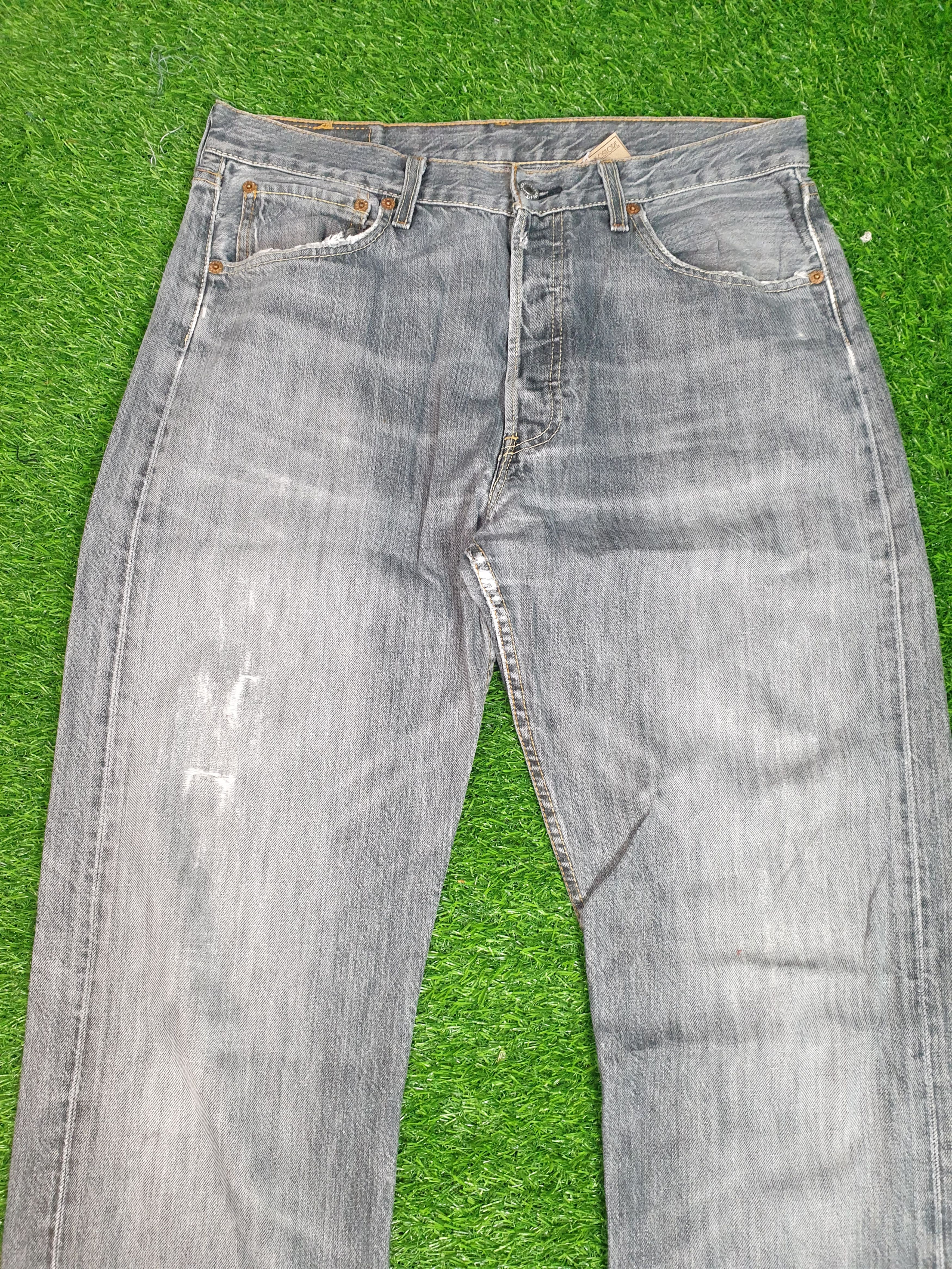 Levi's Vintage Clothing Vintage LEVIS 501 Grey Faded Distressed 33X31 Jeans L0061 Size US 33 - 4 Thumbnail