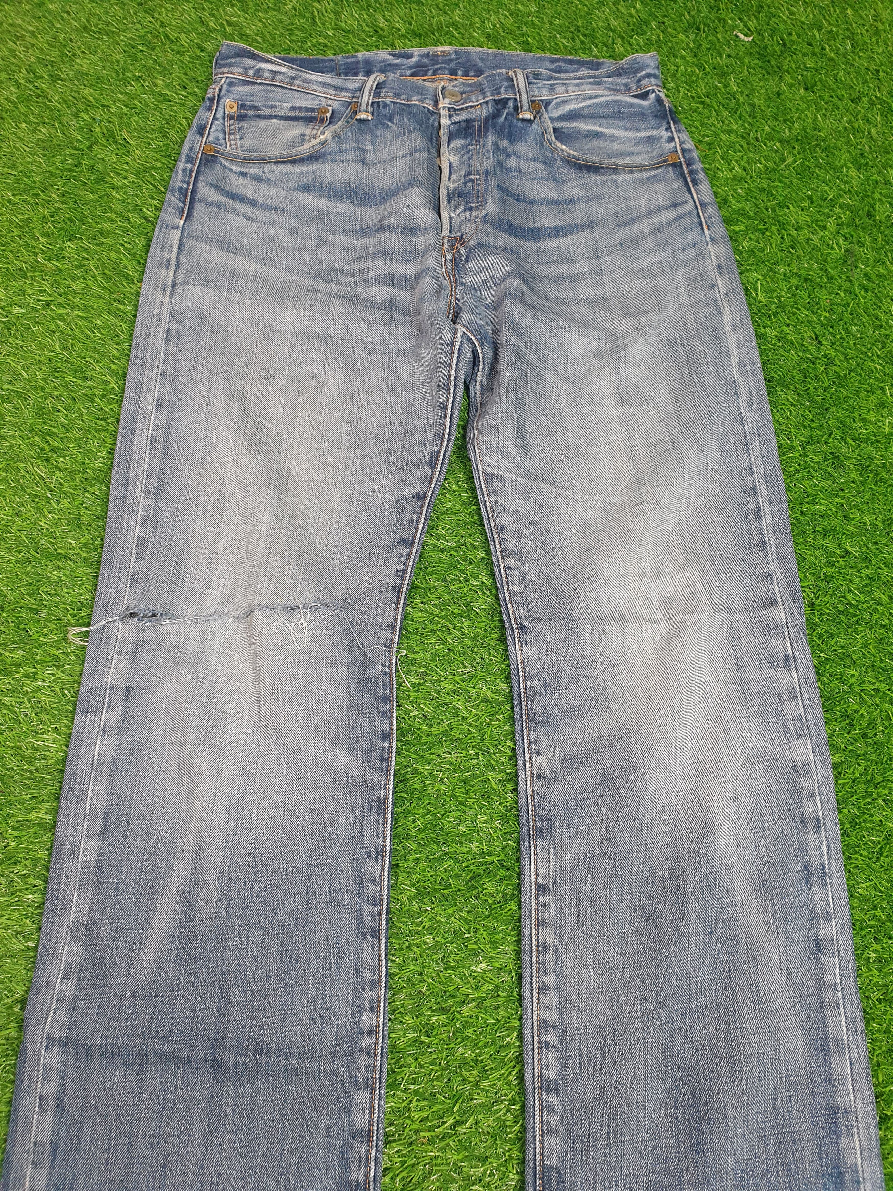 Levi's Vintage LEVIS 501 Sun Faded Distressed Size 33X31 L0051 Size US 33 - 2 Thumbnail