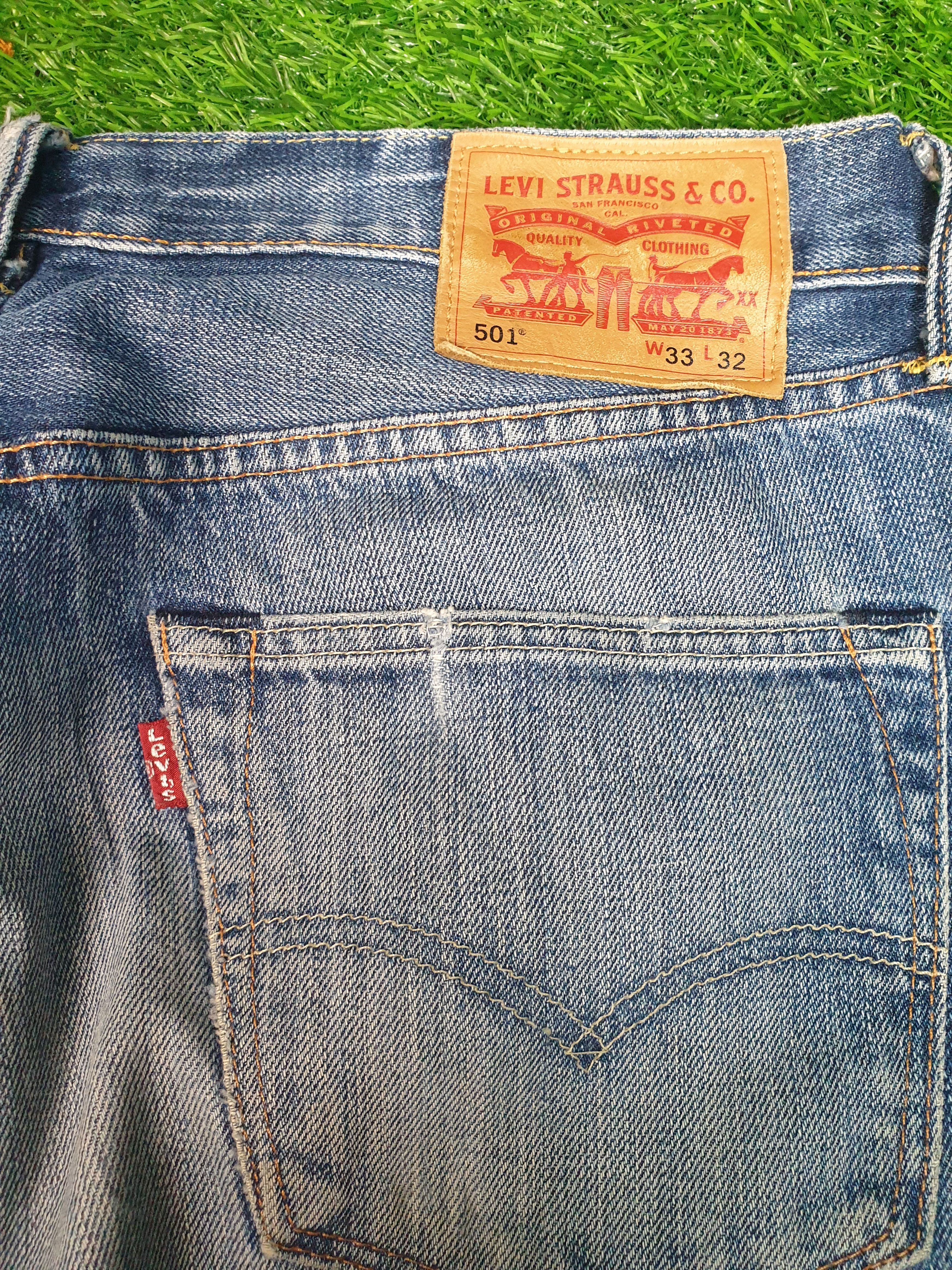 Levi's Vintage LEVIS 501 Sun Faded Distressed Size 33X31 L0051 Size US 33 - 9 Thumbnail