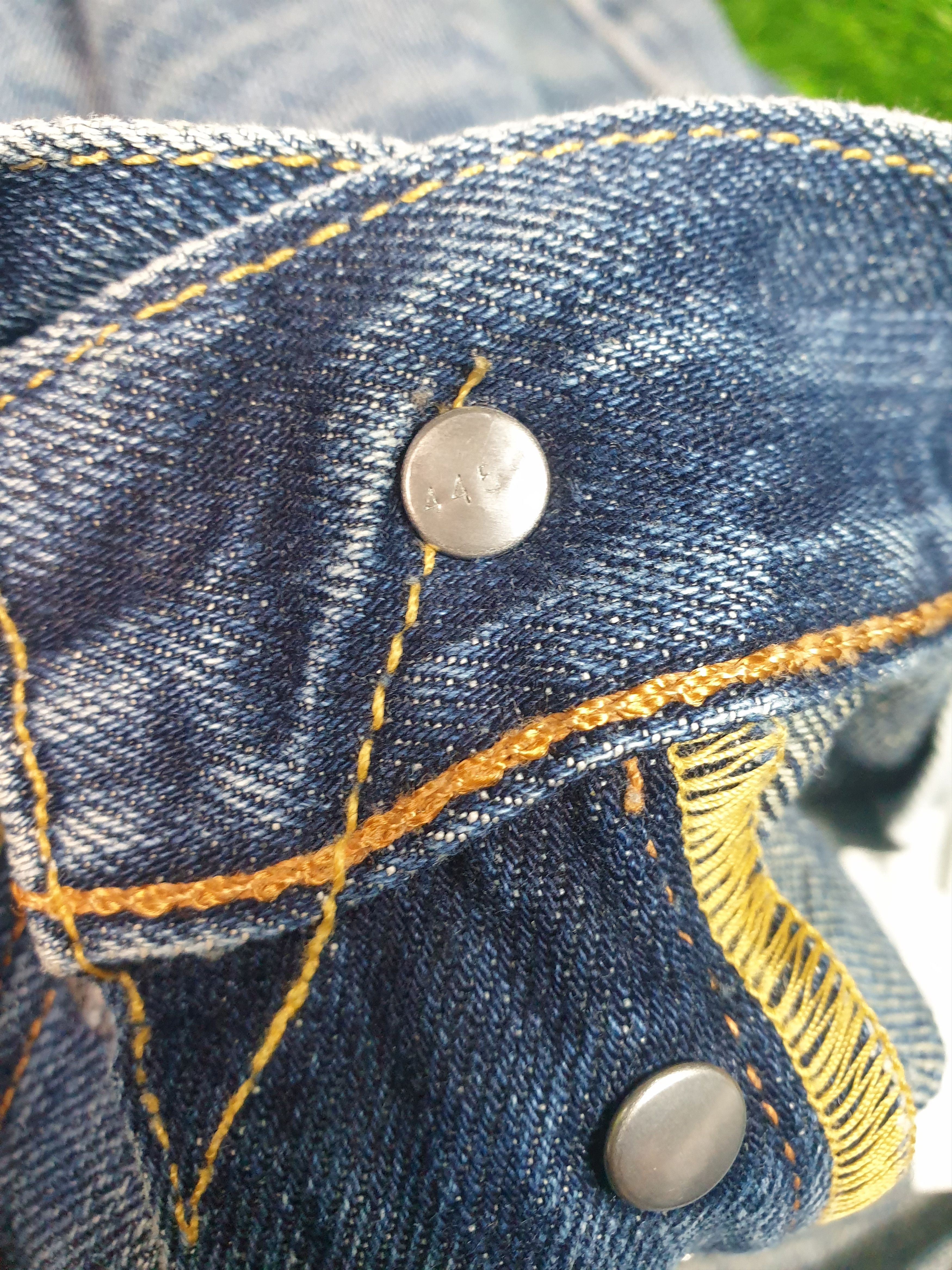 Levi's Vintage LEVIS 501 Sun Faded Distressed Size 33X31 L0051 Size US 33 - 10 Thumbnail