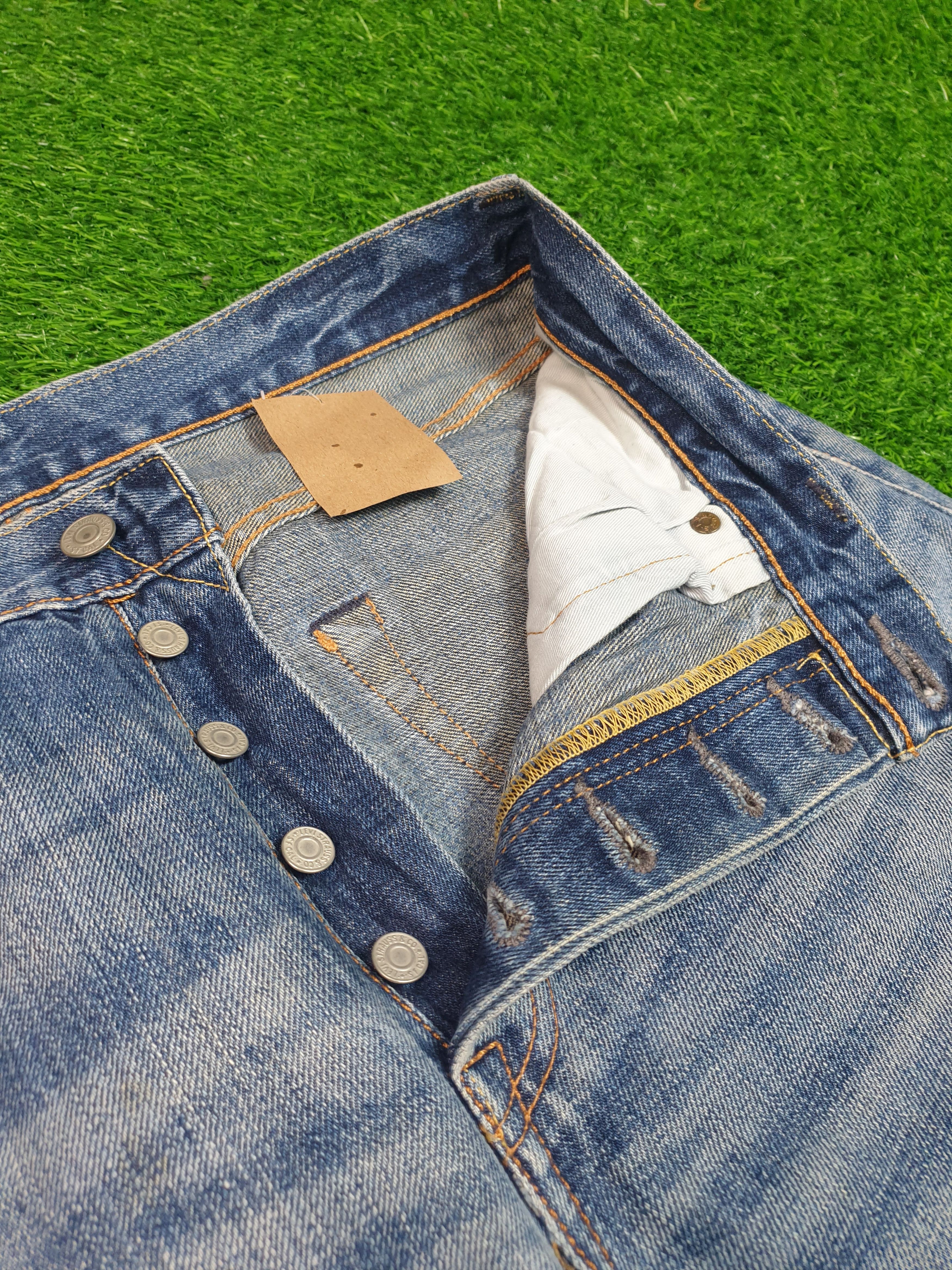 Levi's Vintage LEVIS 501 Sun Faded Distressed Size 33X31 L0051 Size US 33 - 5 Thumbnail