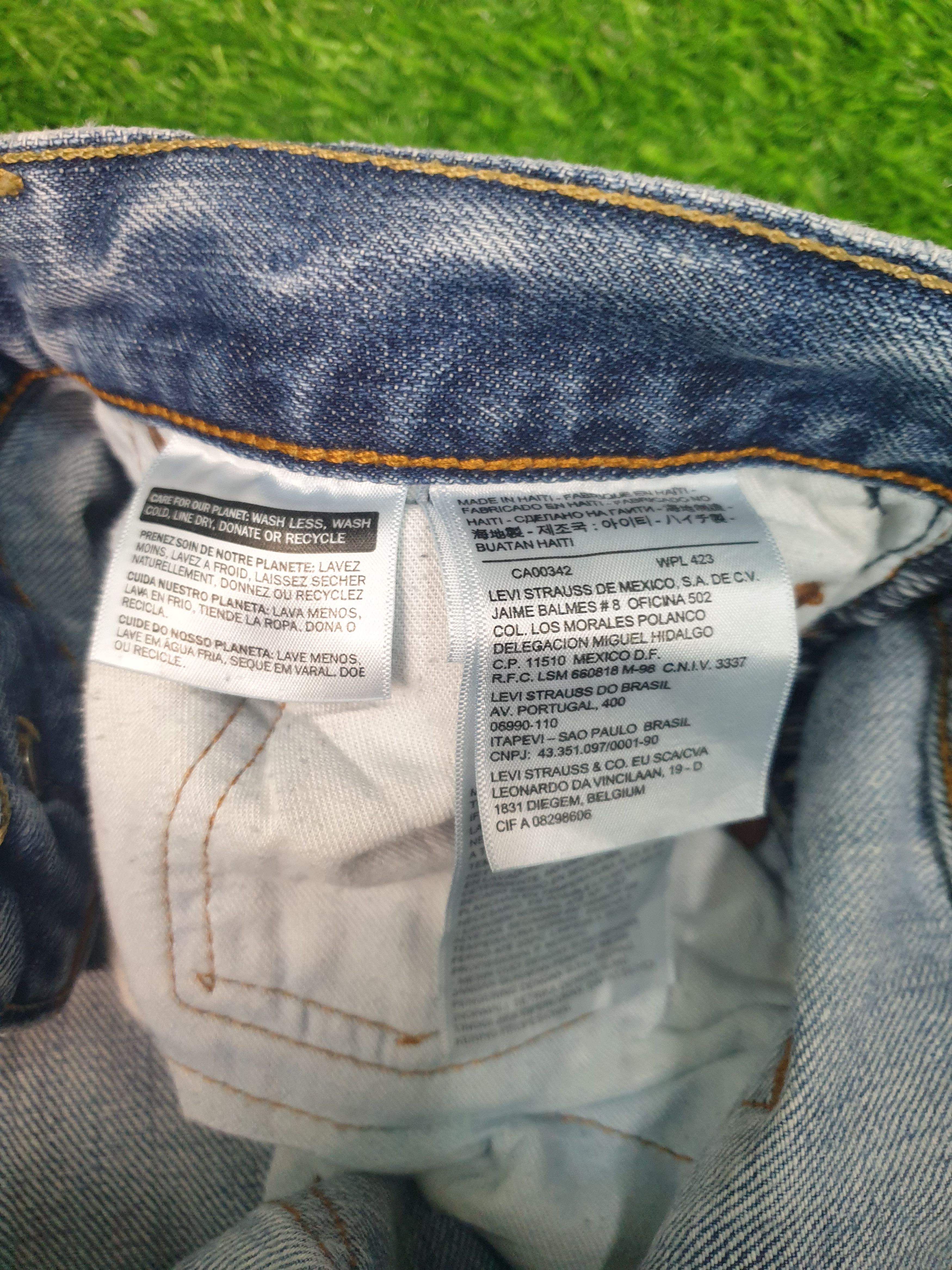 Levi's Vintage LEVIS 501 Sun Faded Distressed 36X30 Jeans L0075 Size US 36 / EU 52 - 11 Thumbnail