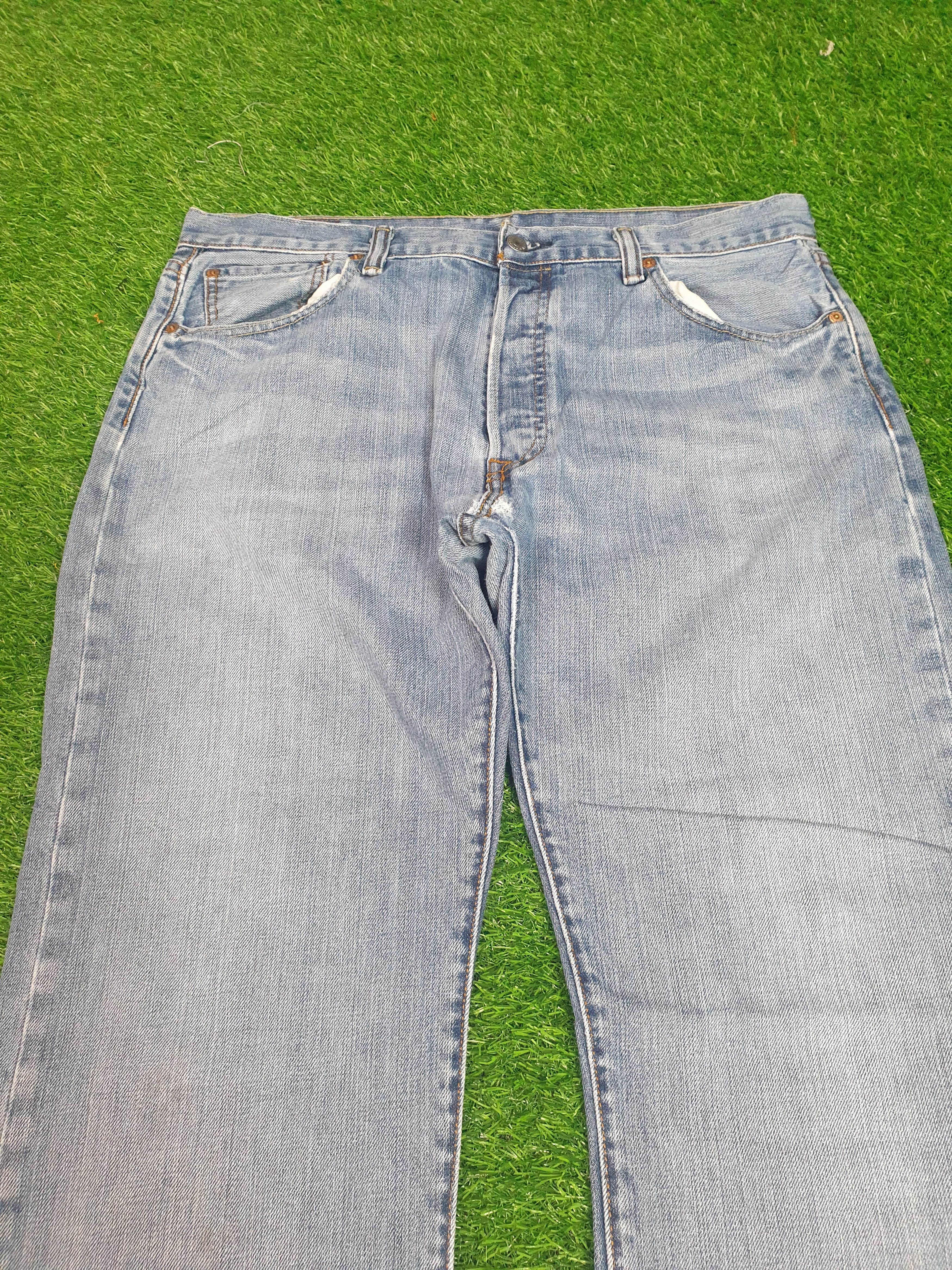 Levi's Vintage LEVIS 501 Sun Faded Distressed 36X30 Jeans L0075 Size US 36 / EU 52 - 3 Thumbnail