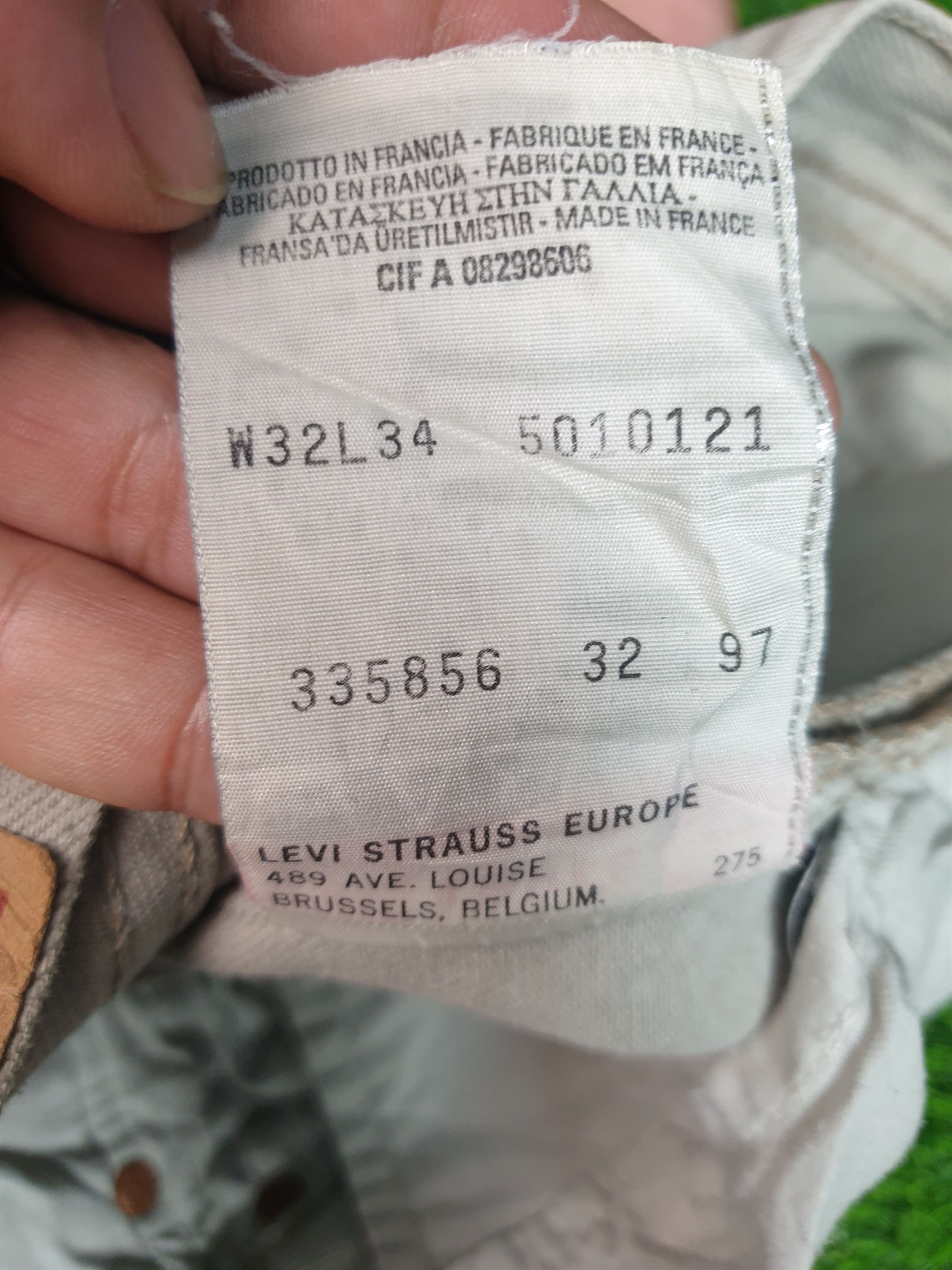 Levi's Vintage LEVIS 501 Light Faded Cream 31X33.5 Jeans L0097 Size US 31 - 13 Thumbnail