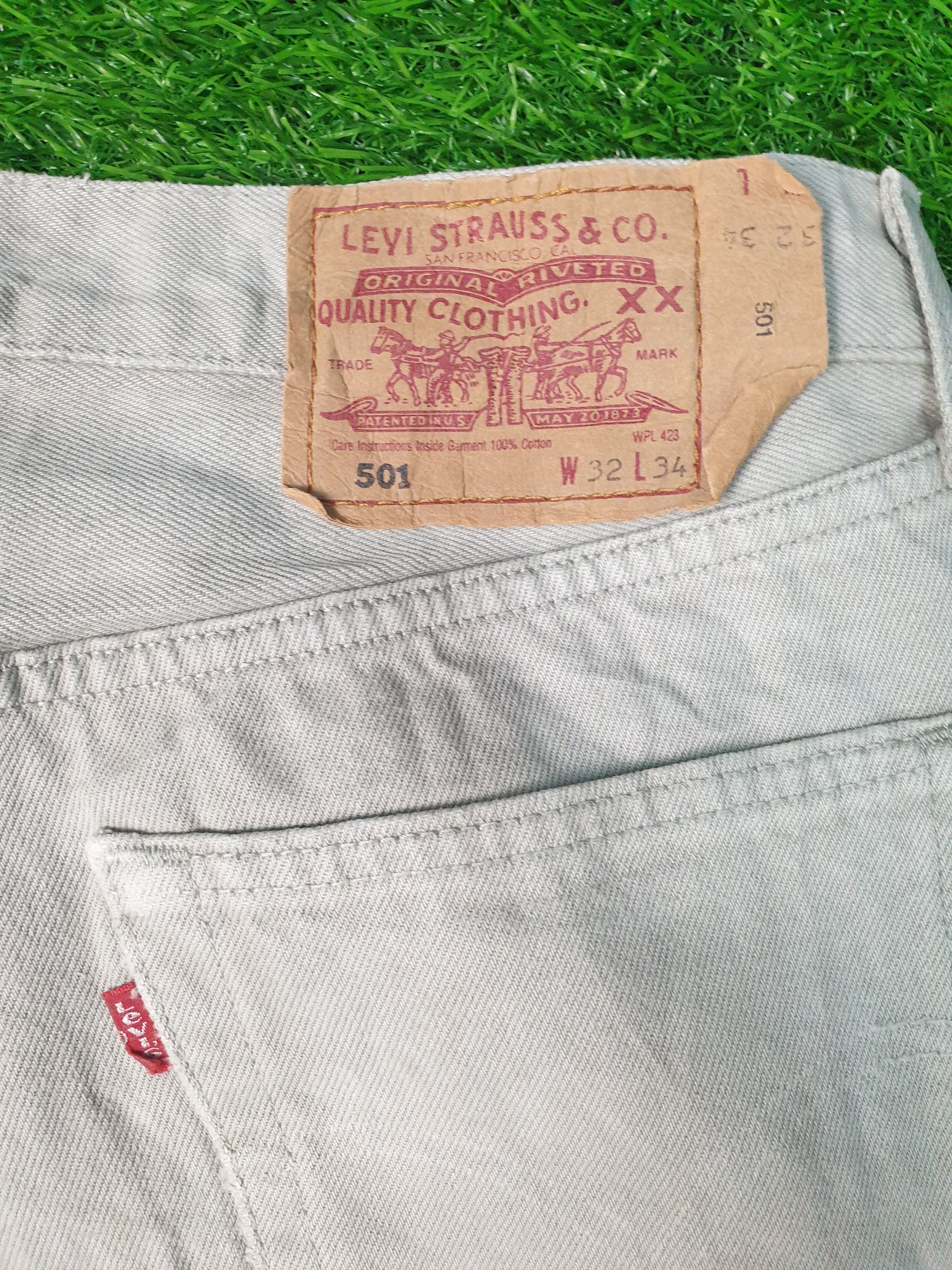 Levi's Vintage LEVIS 501 Light Faded Cream 31X33.5 Jeans L0097 Size US 31 - 10 Thumbnail