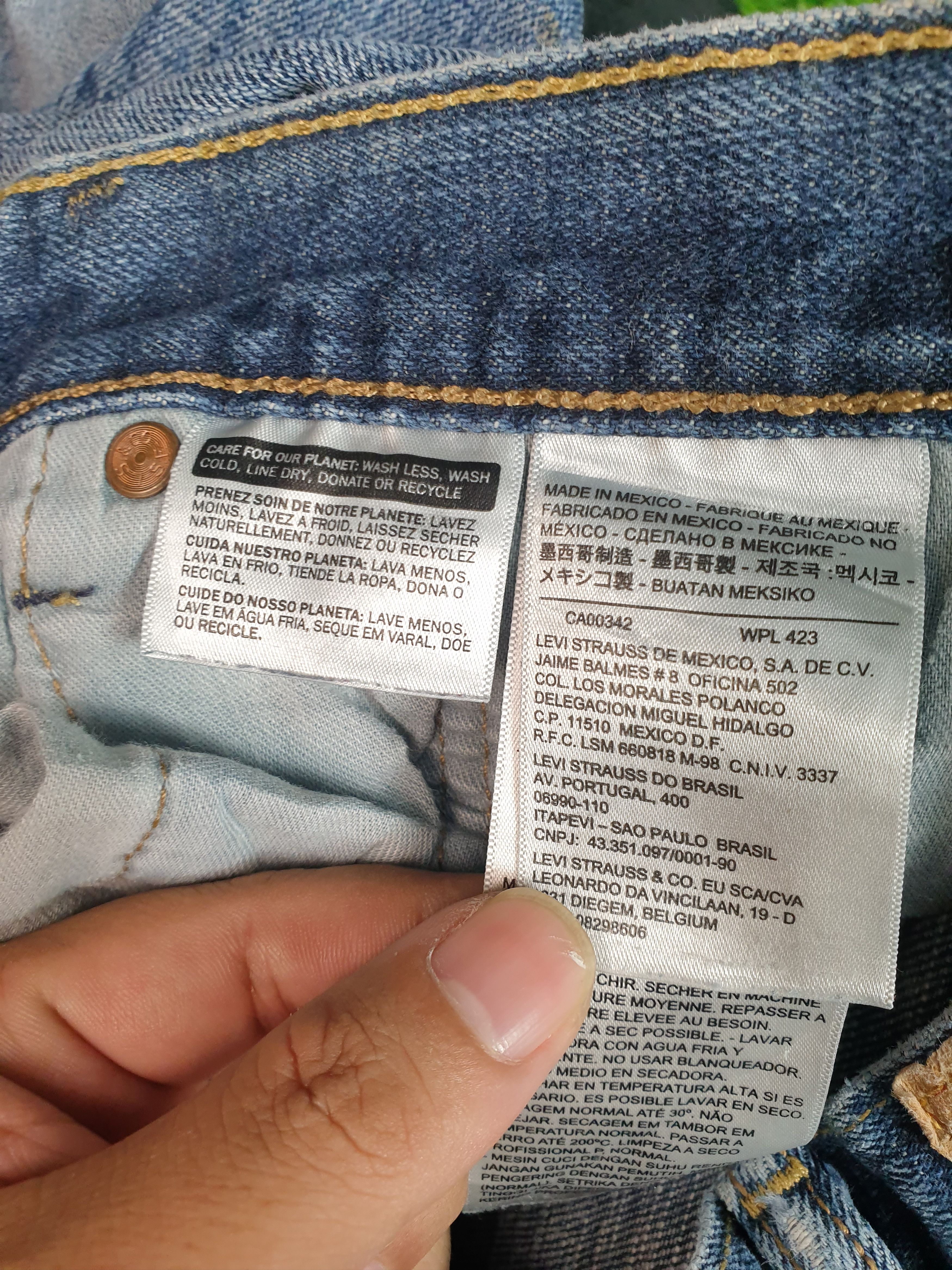 Levi's Vintage LEVIS 501 Sun Faded Paint Size 38X32 Jeans L0067 Size US 38 / EU 54 - 16 Thumbnail