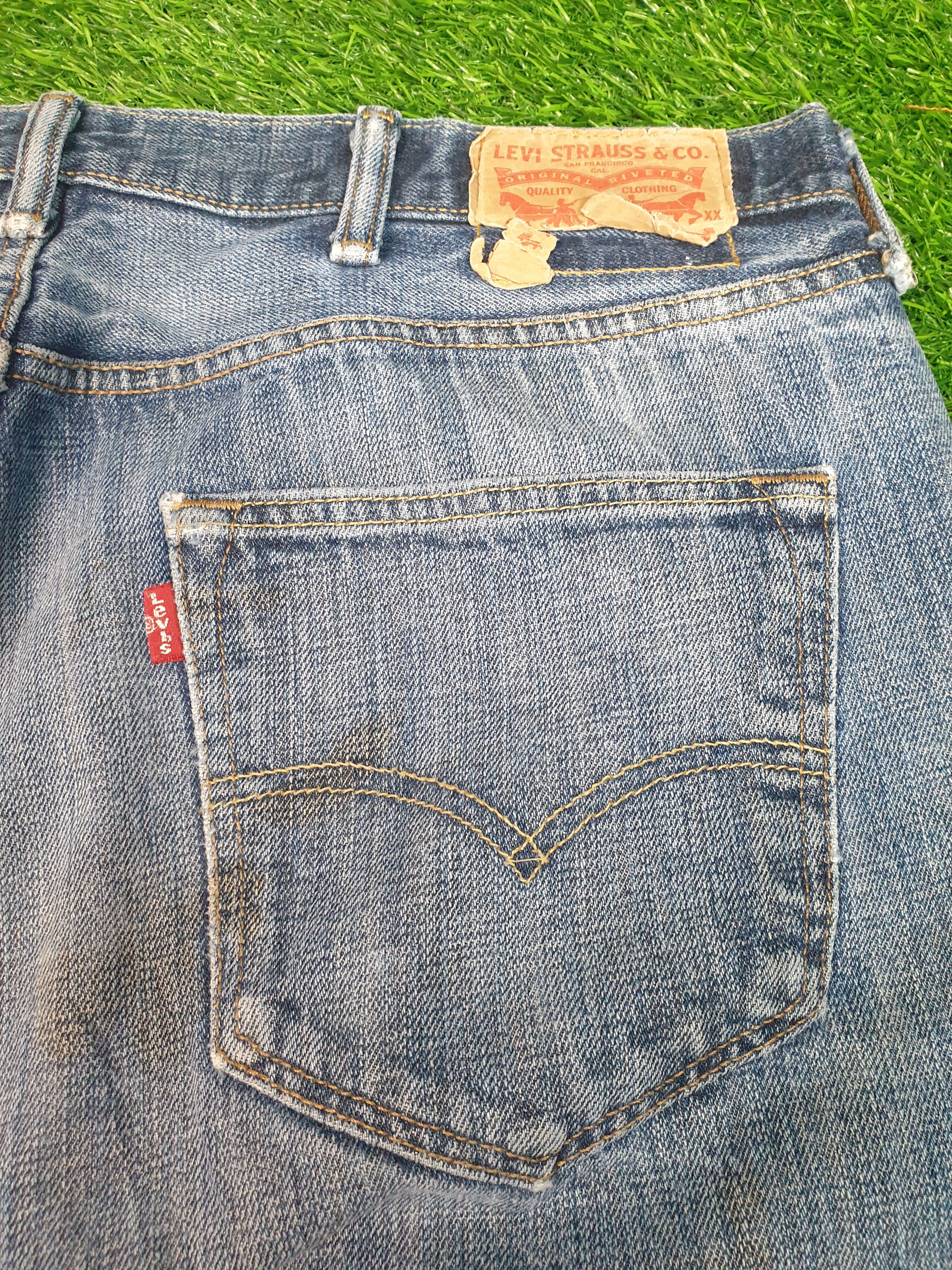 Levi's Vintage LEVIS 501 Sun Faded Paint Size 38X32 Jeans L0067 Size US 38 / EU 54 - 4 Thumbnail