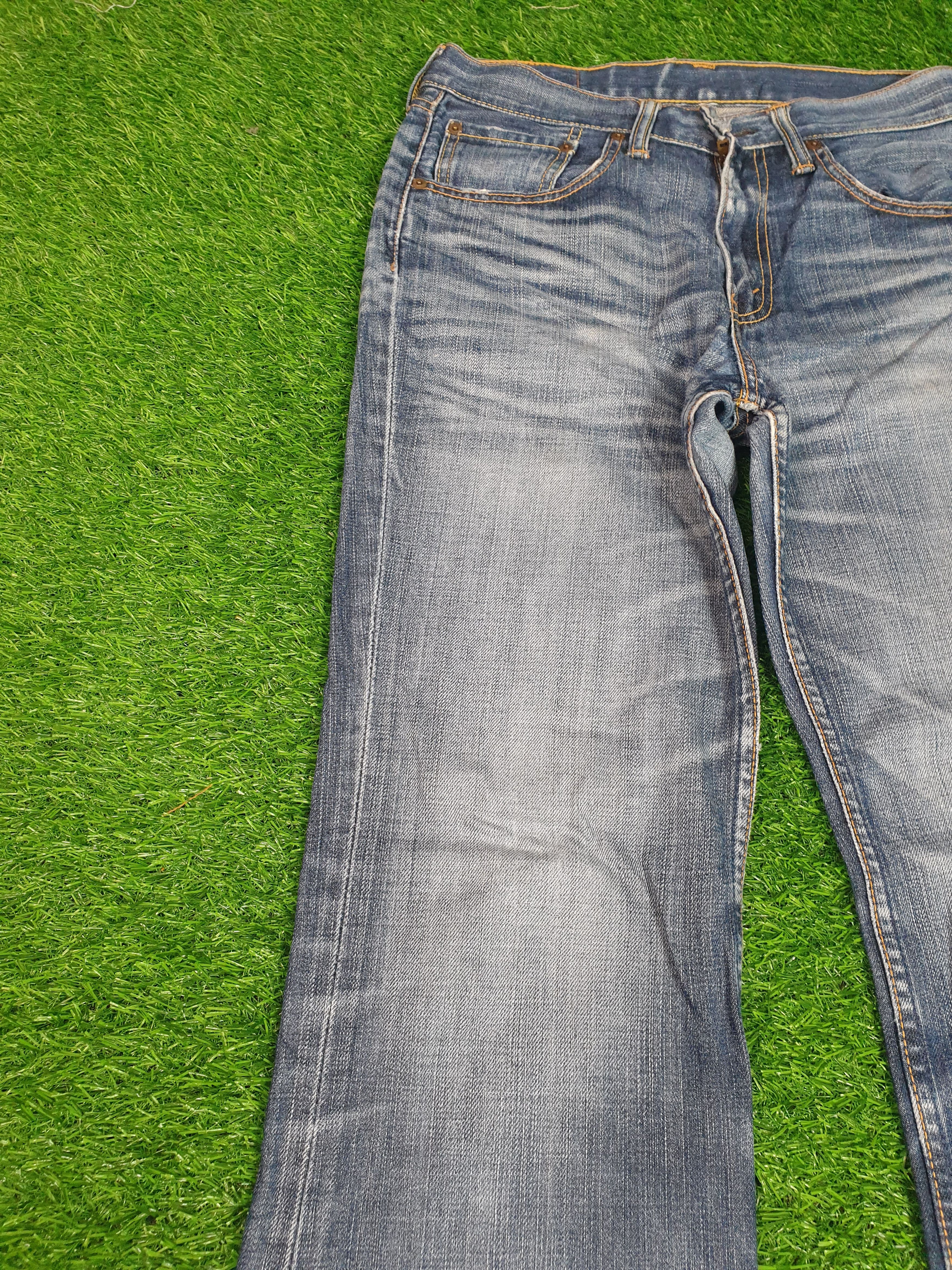Levi's Vintage Clothing Vintage LEVIS 707 Flare Faded Distressed 32X29 Jeans L0116 Size US 32 / EU 48 - 7 Thumbnail
