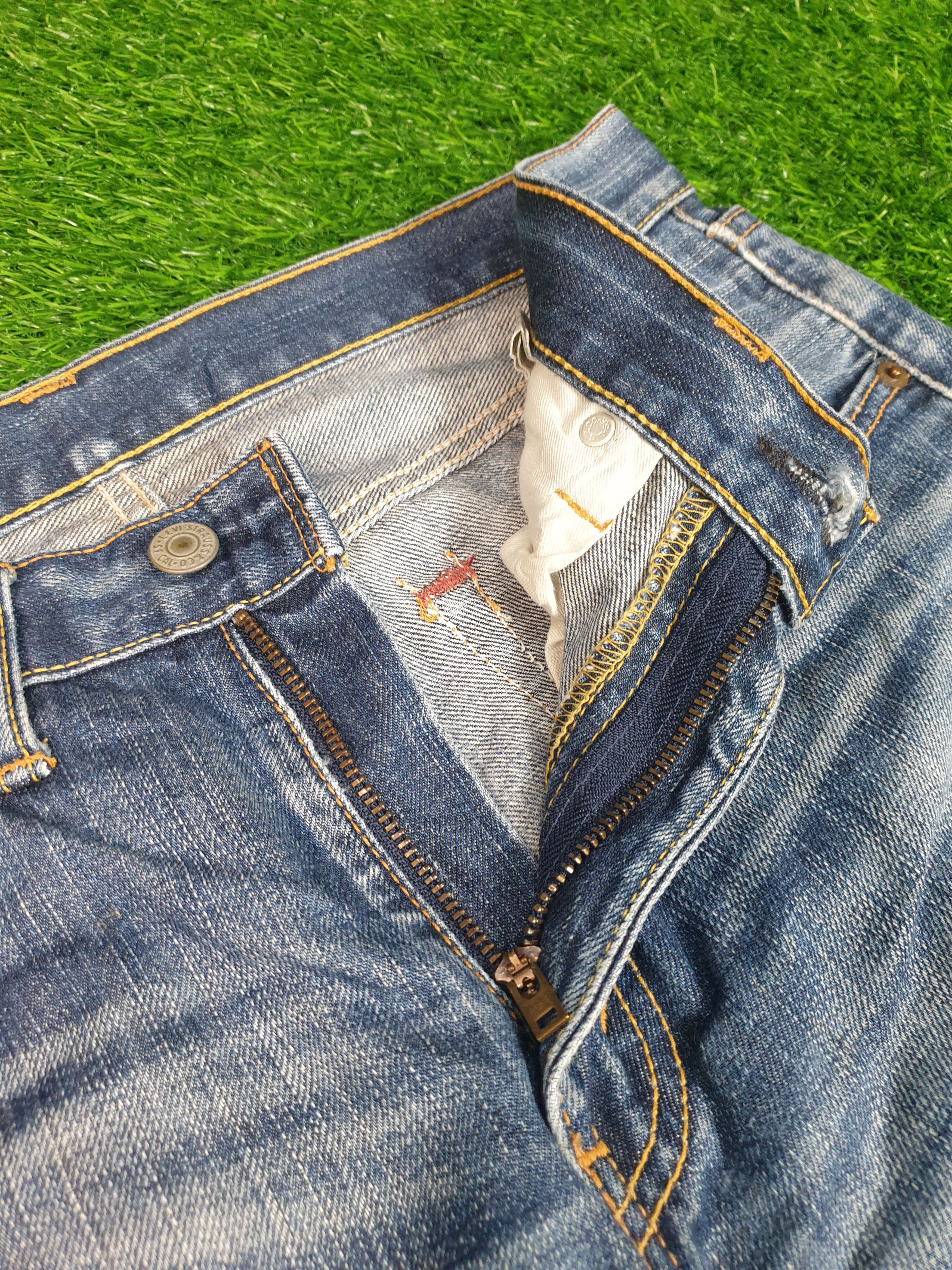 Levi's Vintage Clothing Vintage LEVIS 707 Flare Faded Distressed 32X29 Jeans L0116 Size US 32 / EU 48 - 10 Thumbnail