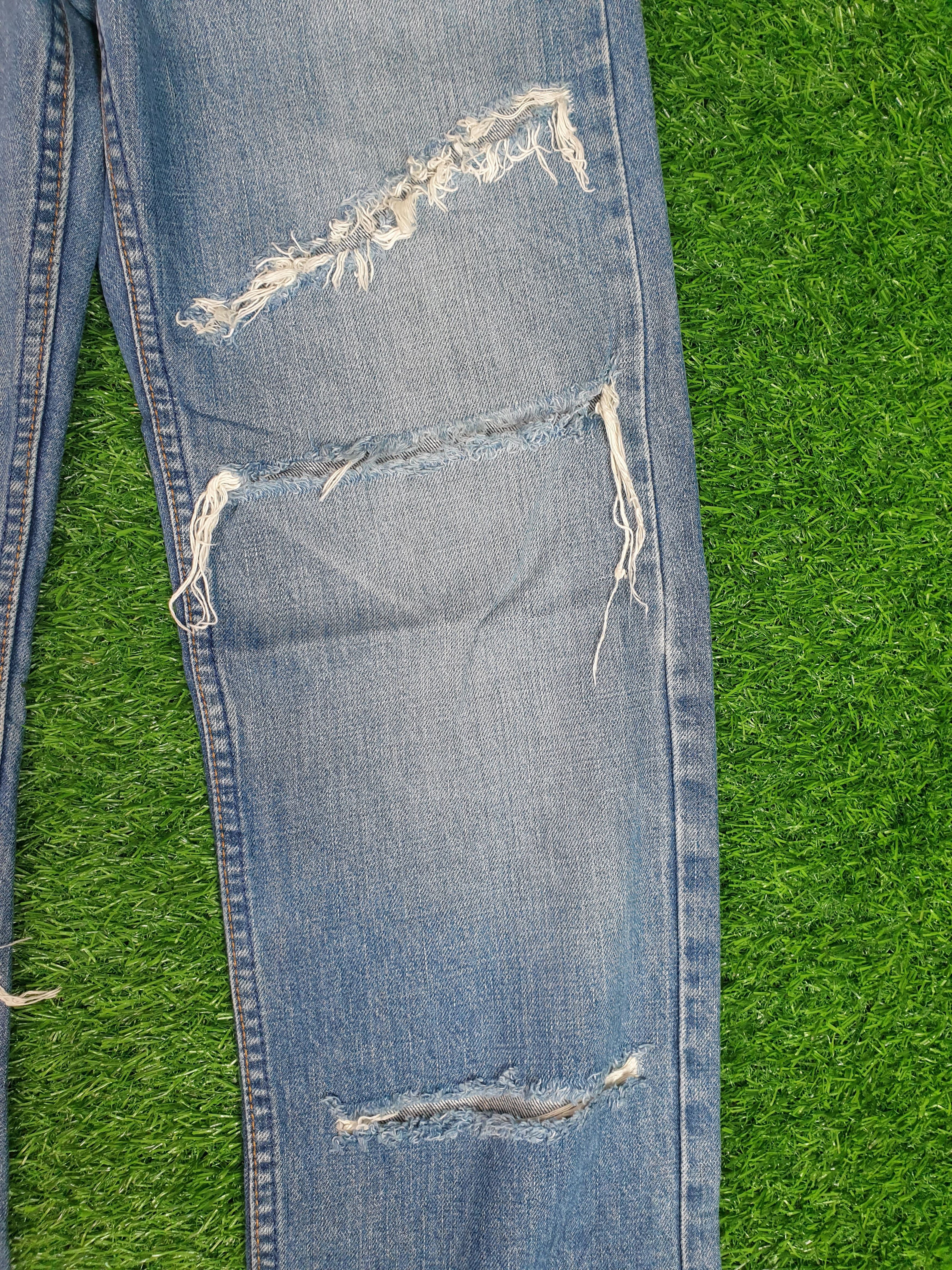 Levi's Vintage LEVIS 509 Faded Distressed Size 30X31 Jeans L0098 Size US 30 / EU 46 - 5 Thumbnail