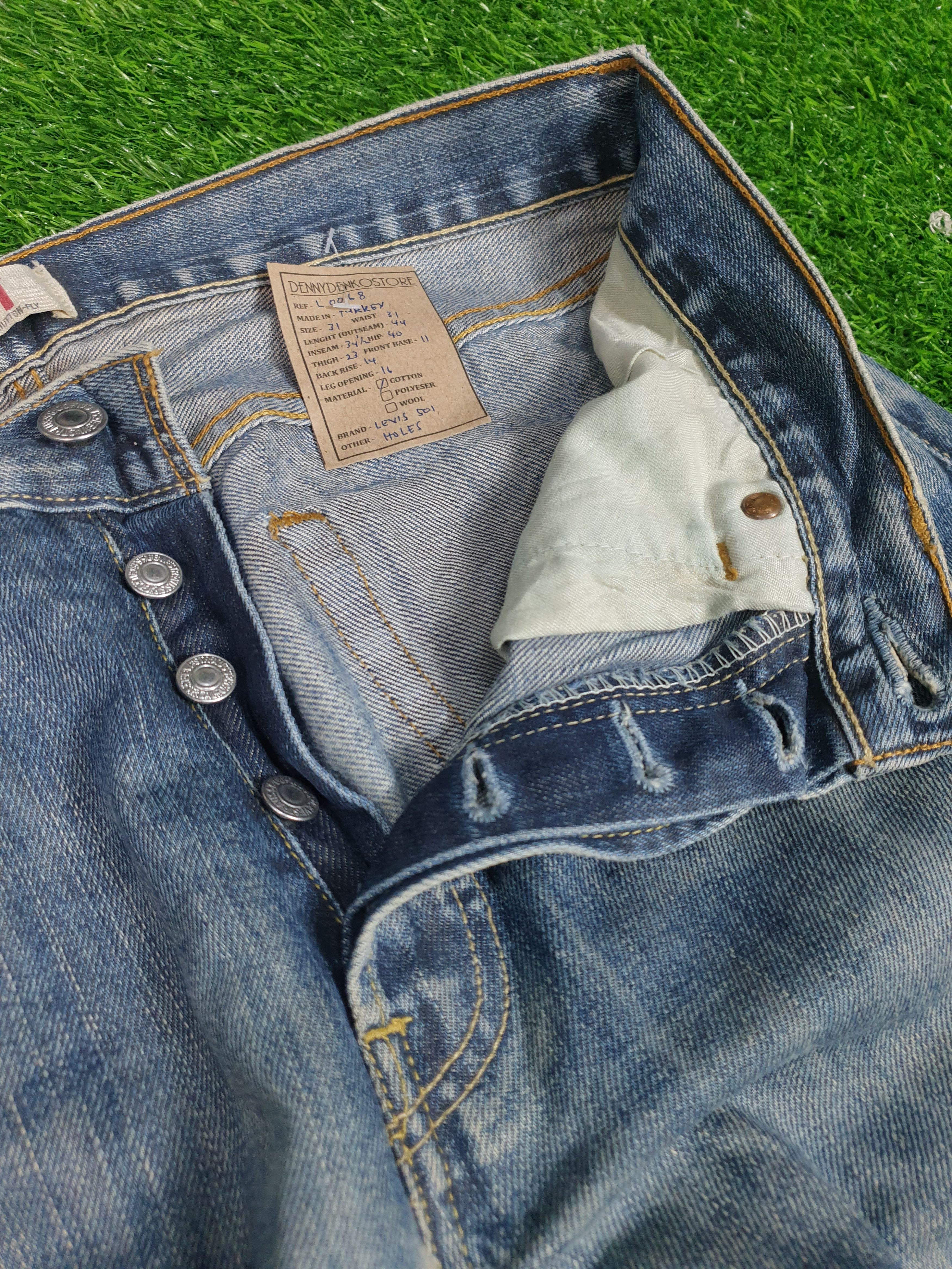 Levi's Vintage Clothing Vintage LEVIS 501 Faded Distressed Size 31X34.5 Jeans L0068 Size US 31 - 10 Thumbnail