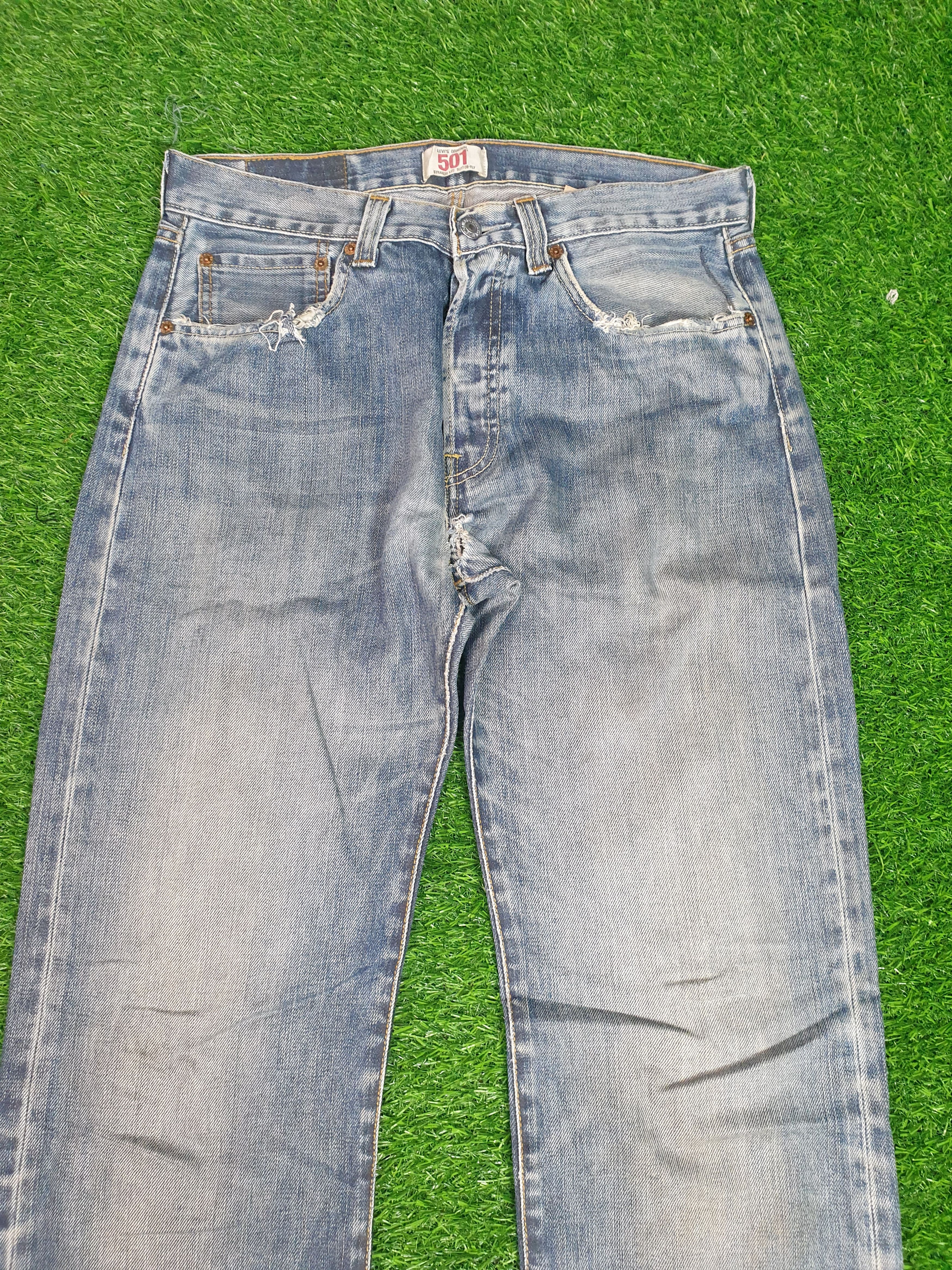 Levi's Vintage Clothing Vintage LEVIS 501 Faded Distressed Size 31X34.5 Jeans L0068 Size US 31 - 5 Thumbnail