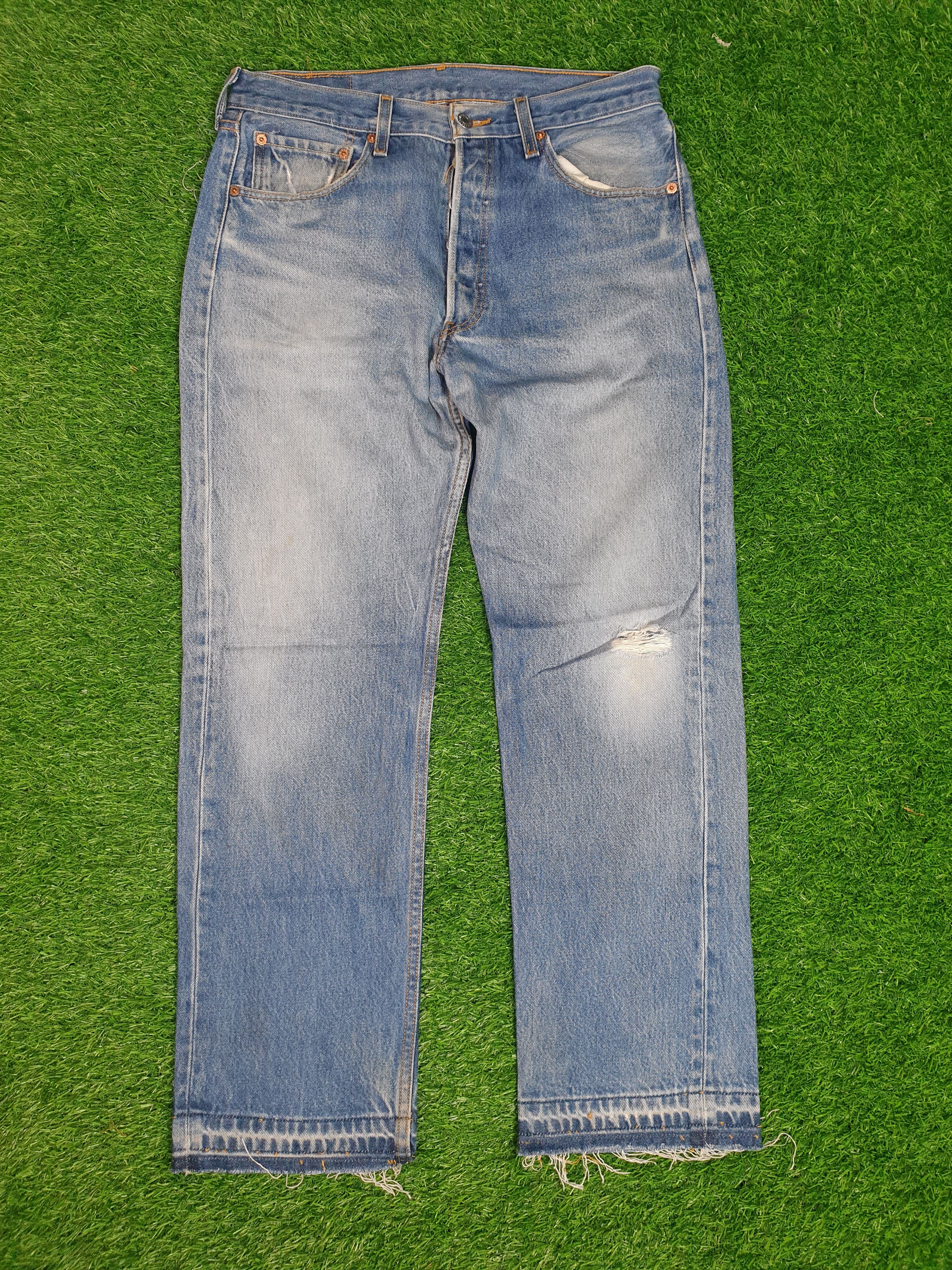 Levi's Vintage Clothing Vintage LEVIS 501 XX Sun Faded Distressed 32X28.5 L0052 Size US 32 / EU 48 - 1 Thumbnail