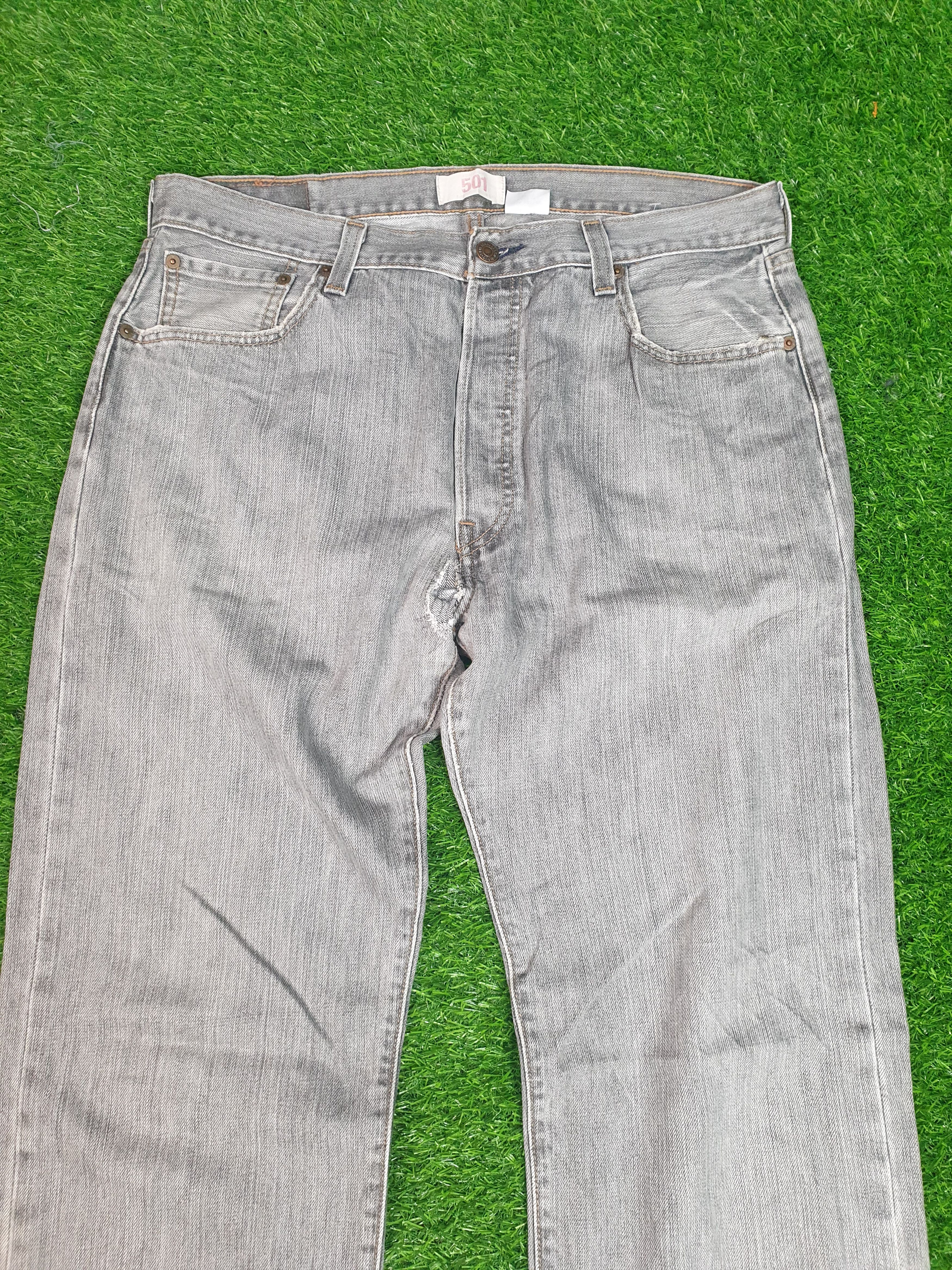 Levi's Vintage Clothing Vintage LEVIS 501 Sun Faded Distressed 36X32 Jeans L0057 Size US 36 / EU 52 - 5 Thumbnail
