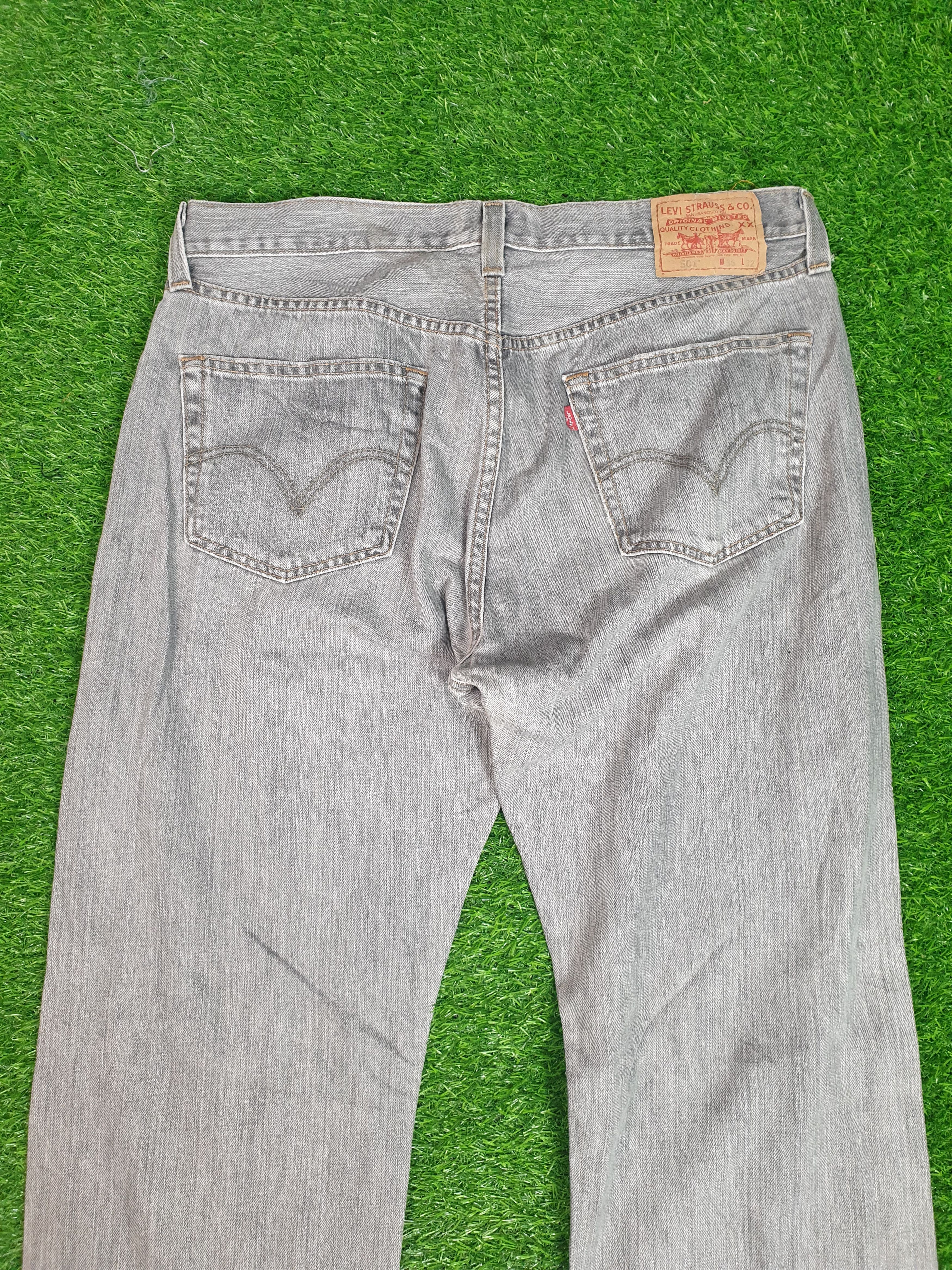Levi's Vintage Clothing Vintage LEVIS 501 Sun Faded Distressed 36X32 Jeans L0057 Size US 36 / EU 52 - 10 Thumbnail