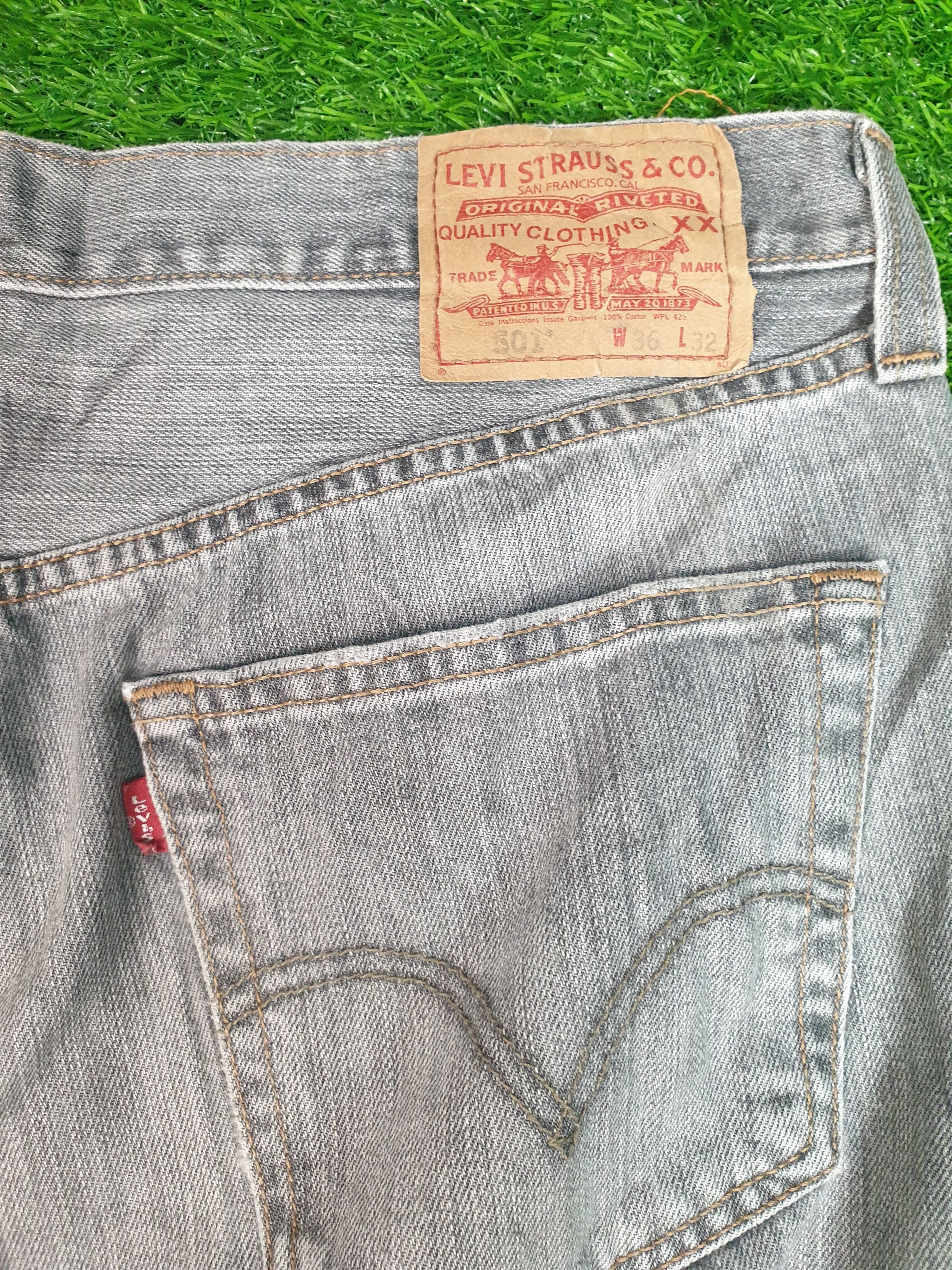 Levi's Vintage Clothing Vintage LEVIS 501 Sun Faded Distressed 36X32 Jeans L0057 Size US 36 / EU 52 - 9 Thumbnail