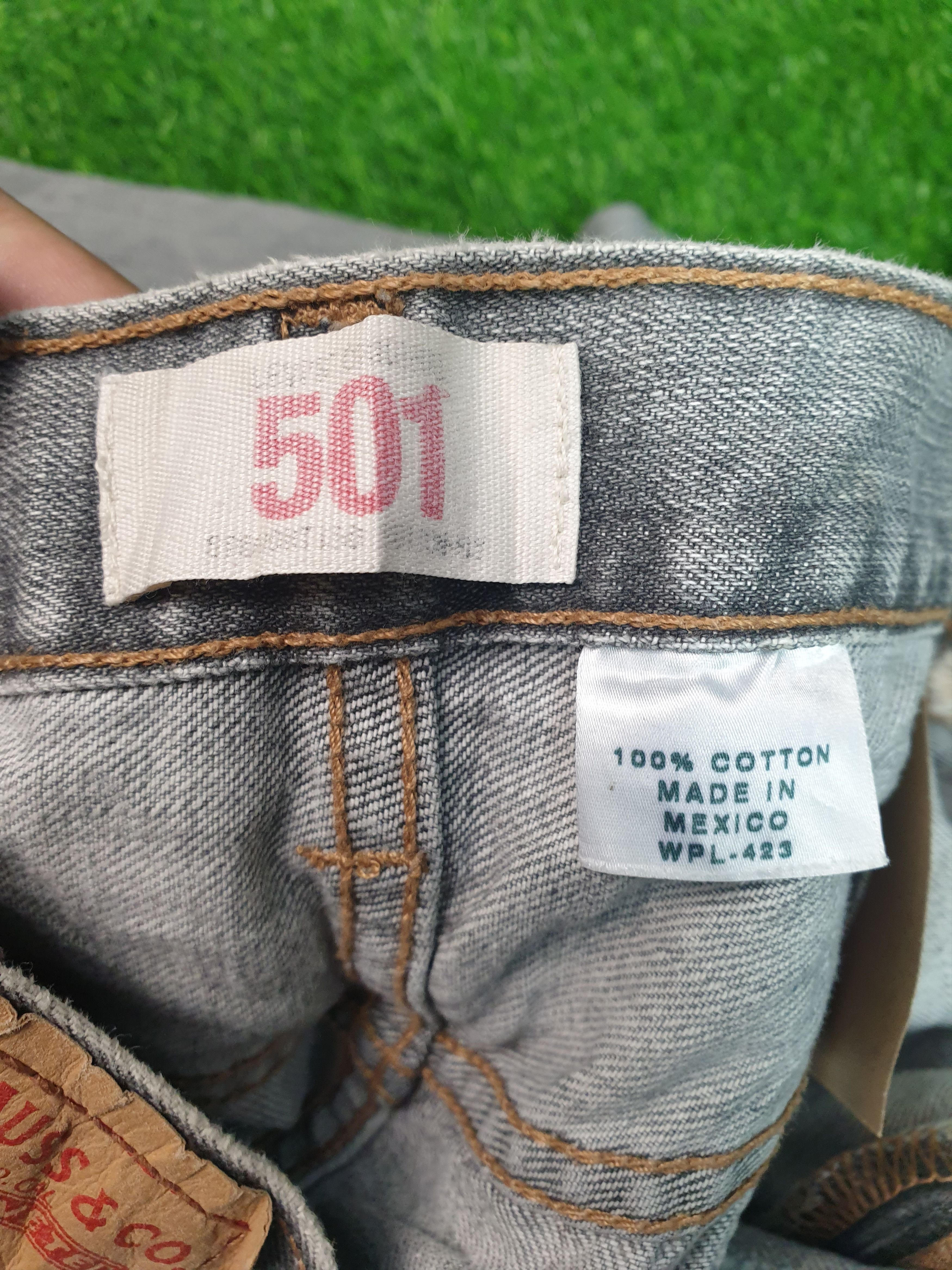 Levi's Vintage Clothing Vintage LEVIS 501 Sun Faded Distressed 36X32 Jeans L0057 Size US 36 / EU 52 - 13 Thumbnail