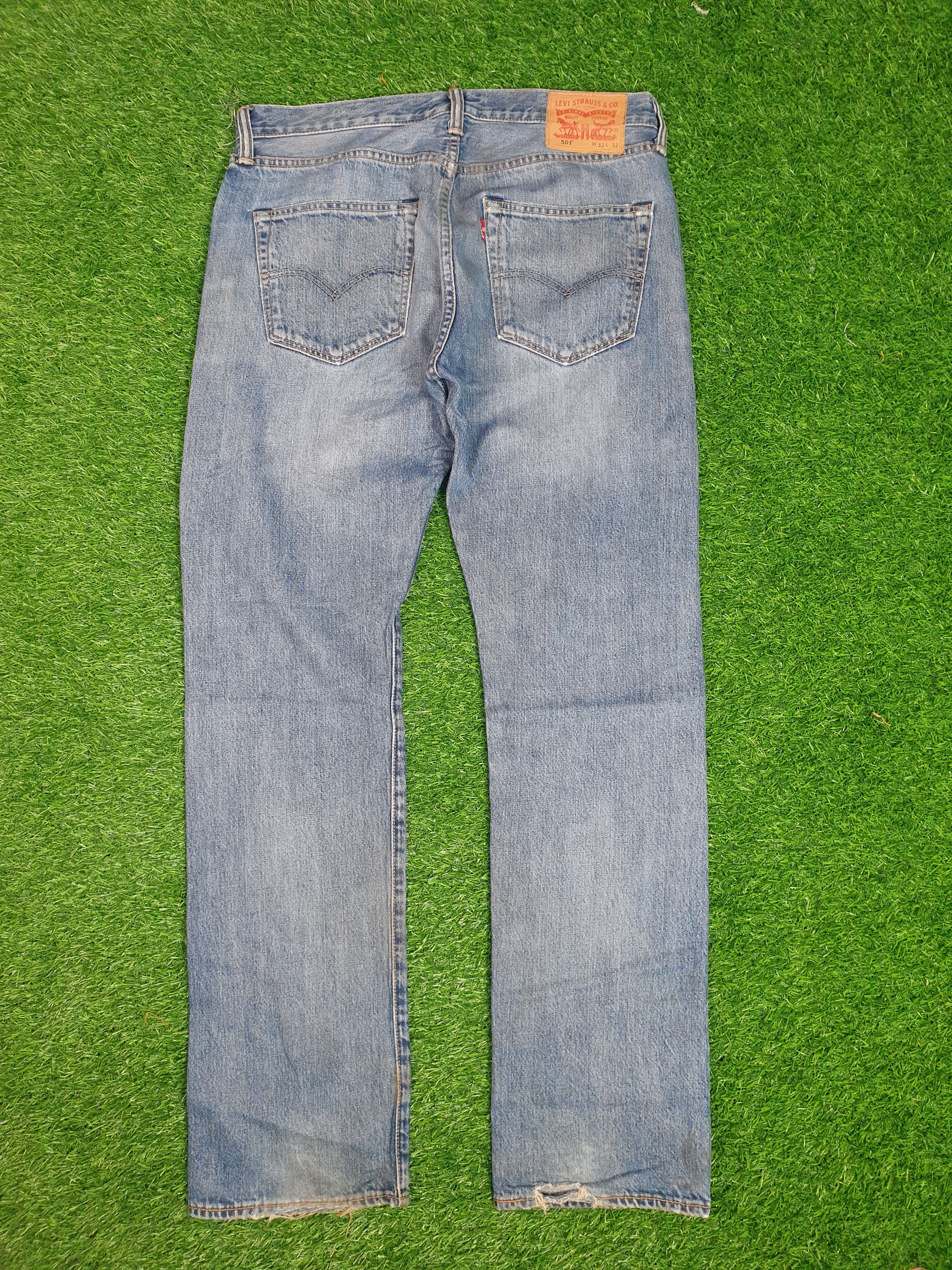 Vintage LEVIS 501 Faded Distressed Size 34X32.5 Jeans L0065