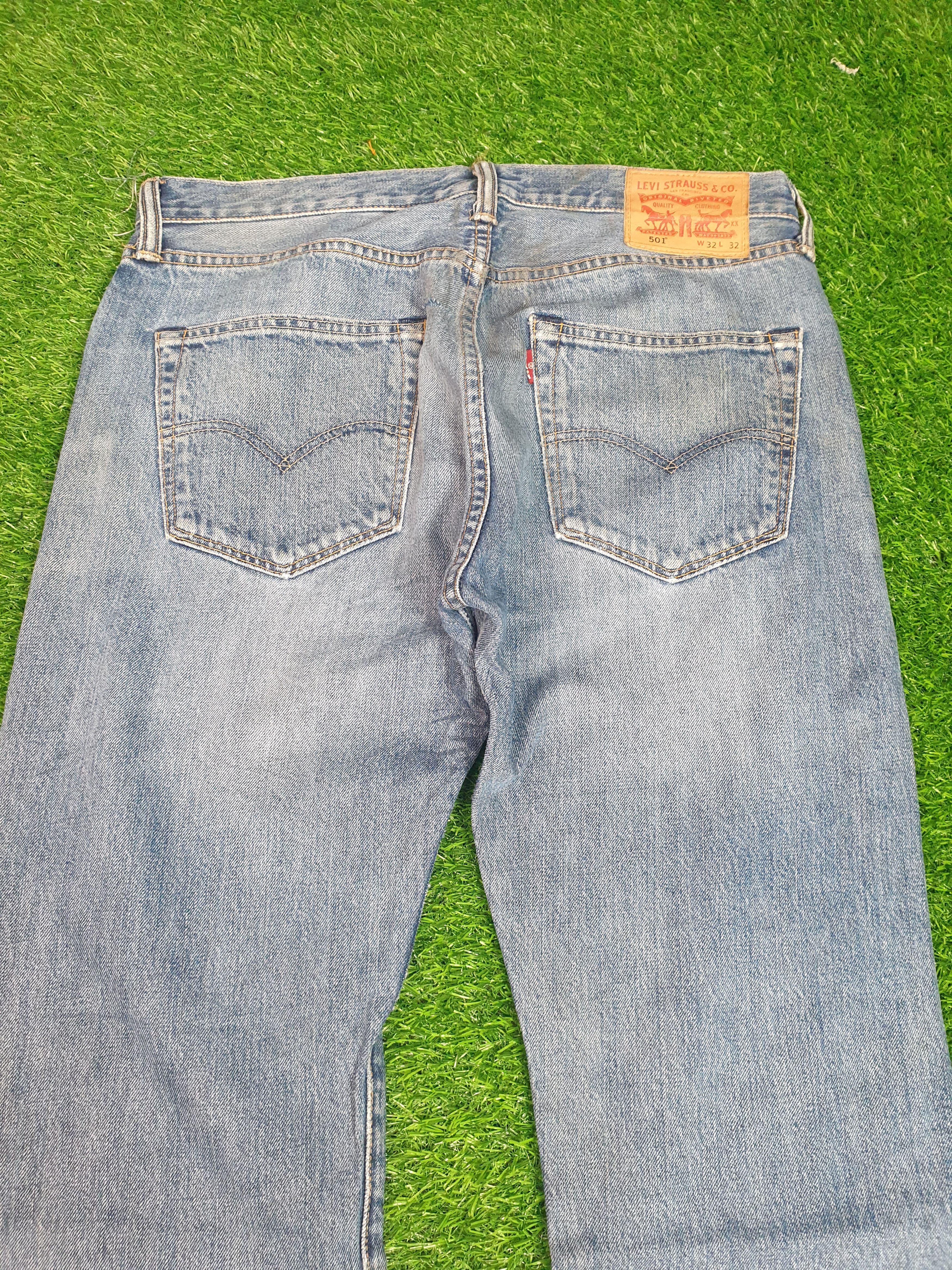 Vintage LEVIS 501 Faded Distressed Size 34X32.5 Jeans L0065
