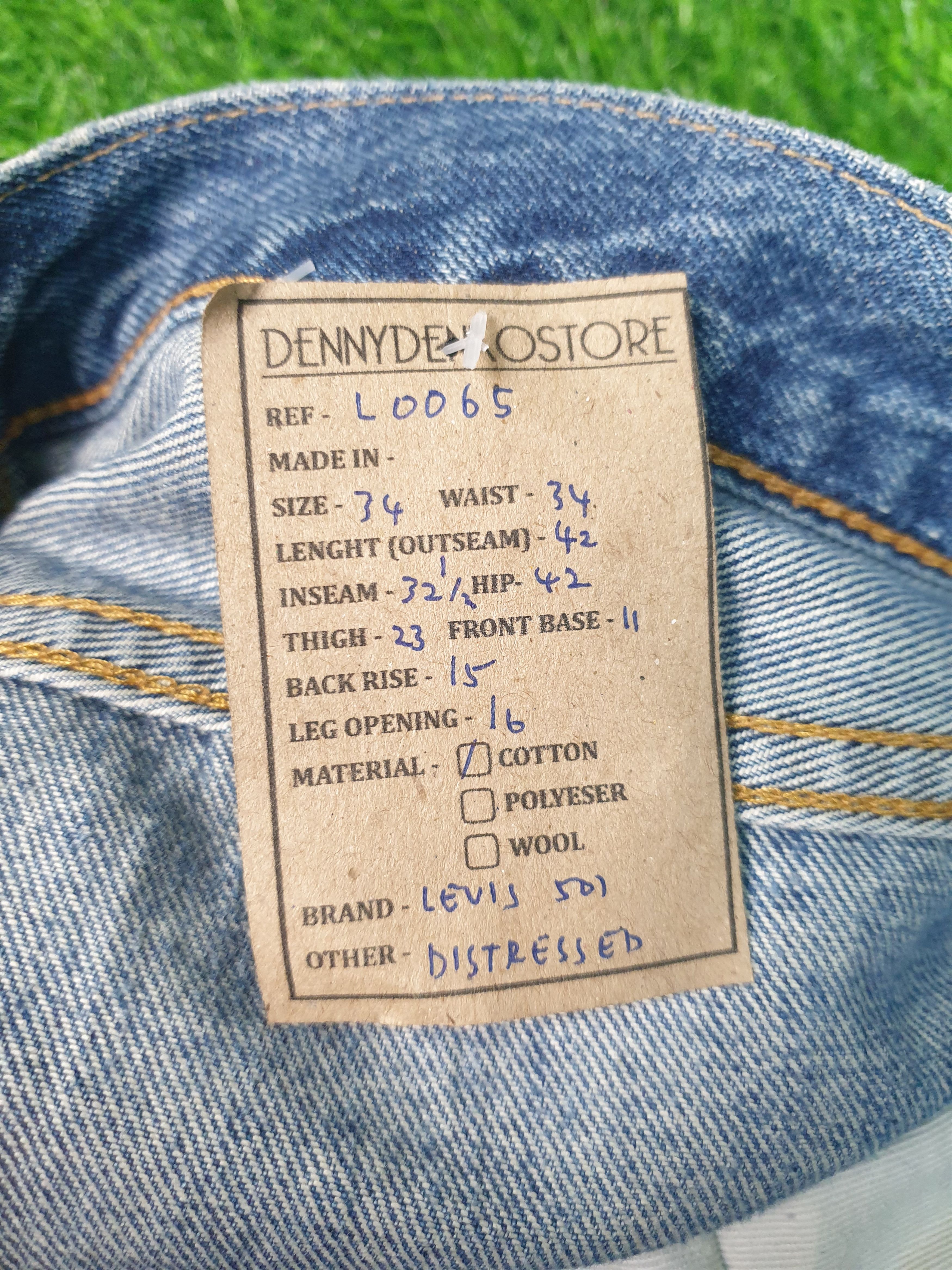 Vintage LEVIS 501 Faded Distressed Size 34X32.5 Jeans L0065