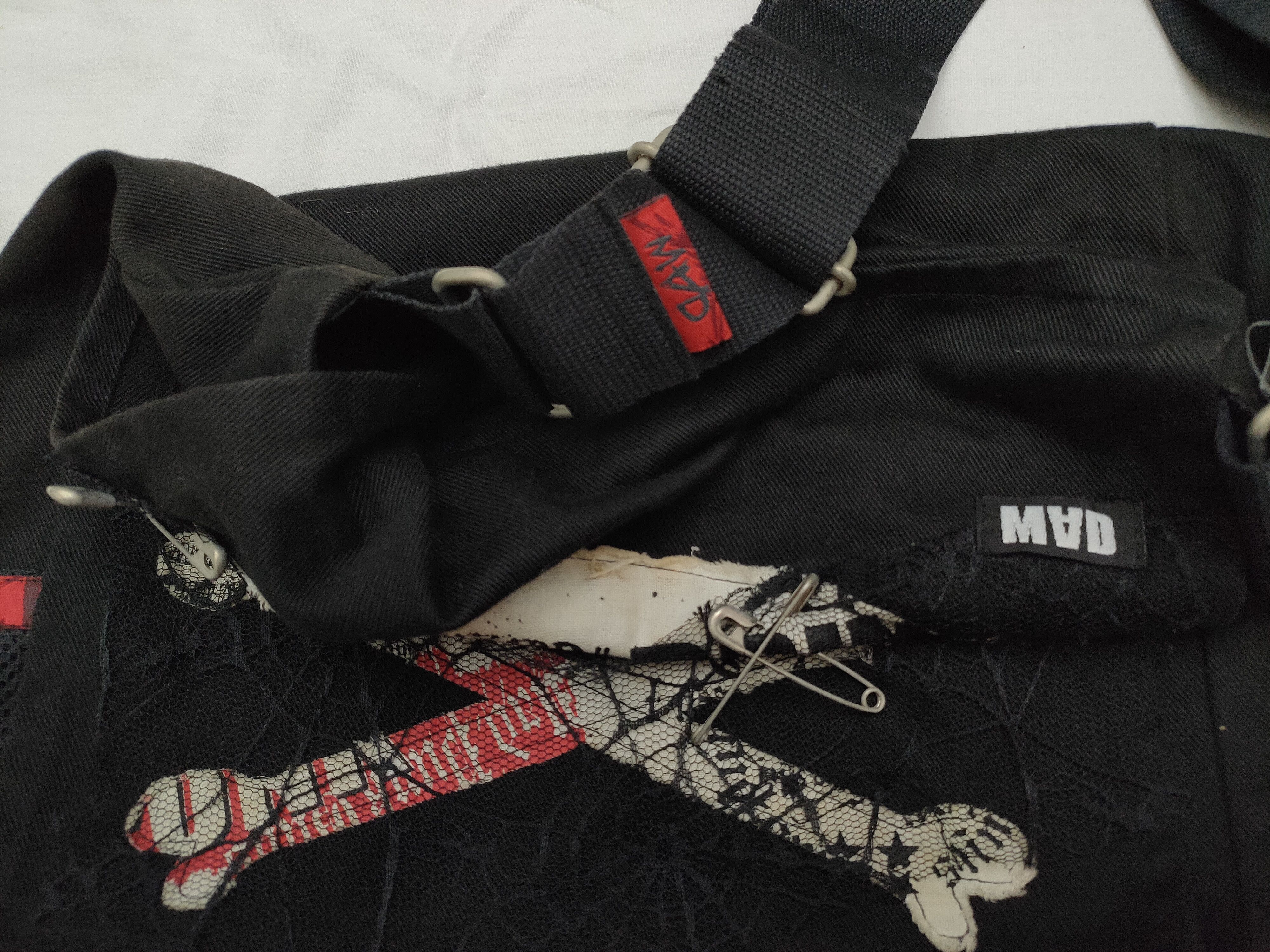 Seditionaries Mad Punk Anarchy Skull Crossbody Bag,Shoulder Bag,Sling Bag Size ONE SIZE - 5 Thumbnail