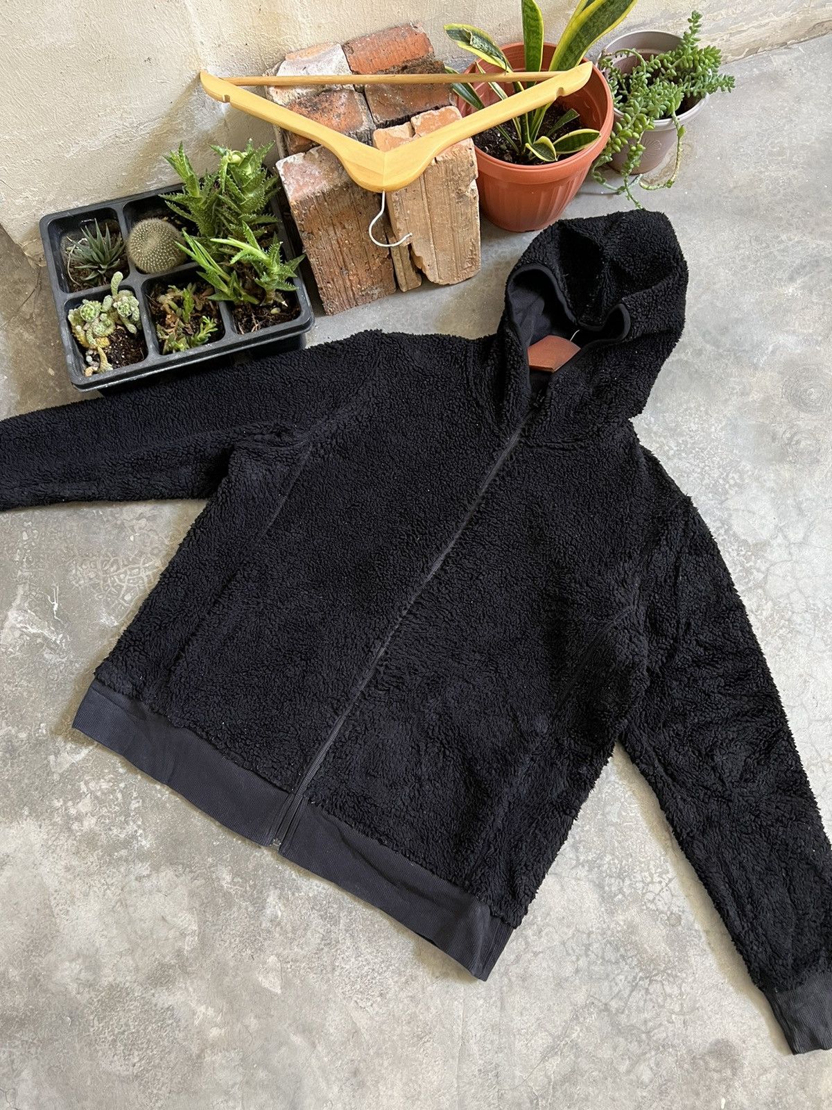 Japanese Brand × Uniqlo × Vintage VINTAGE🖤Uniqlo Deep Pile Sherpa Black Jacket With Hoodie Size US XXL / EU 58 / 5 - 1 Thumbnail