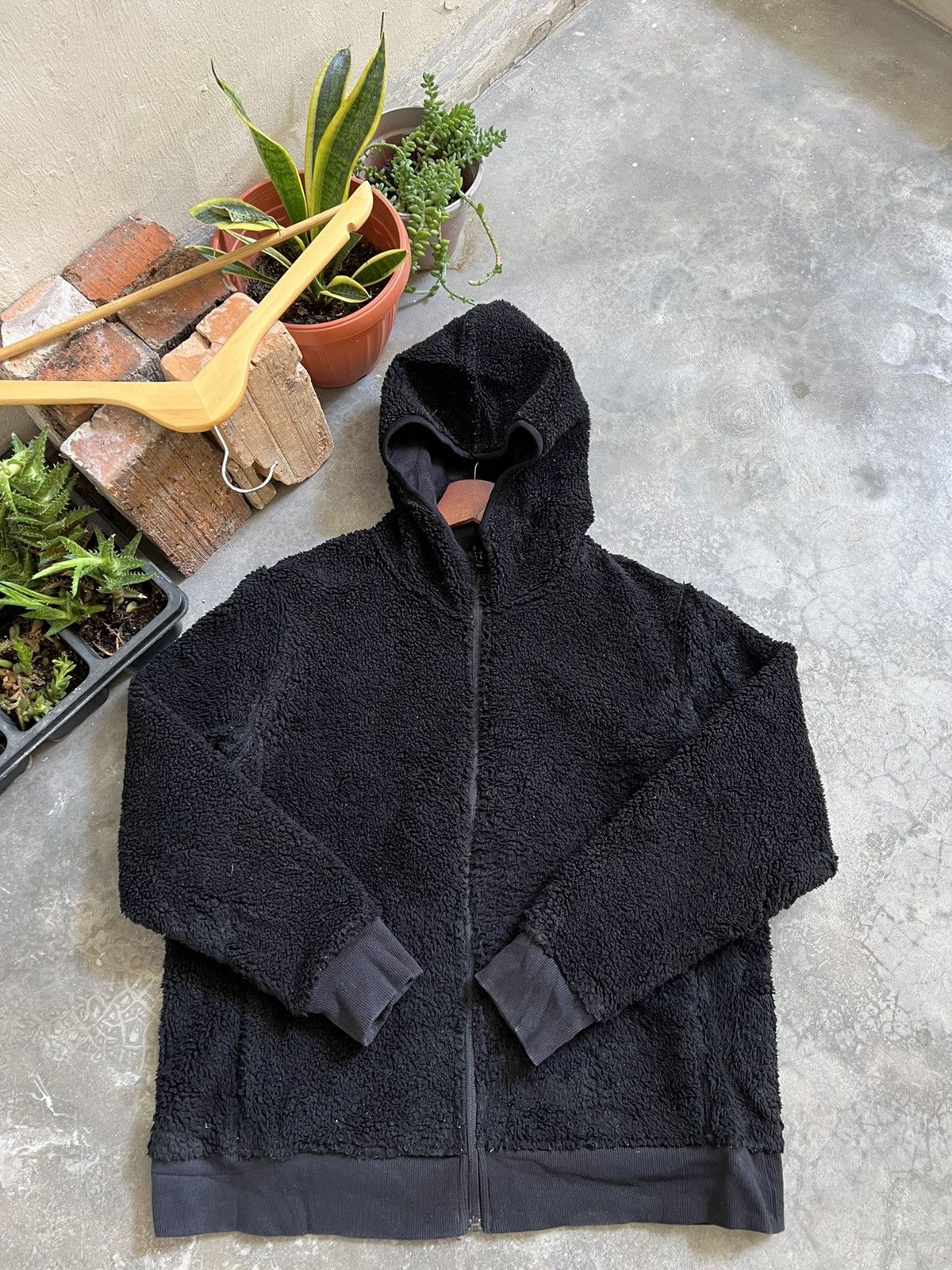 Japanese Brand × Uniqlo × Vintage VINTAGE🖤Uniqlo Deep Pile Sherpa Black Jacket With Hoodie Size US XXL / EU 58 / 5 - 18 Thumbnail