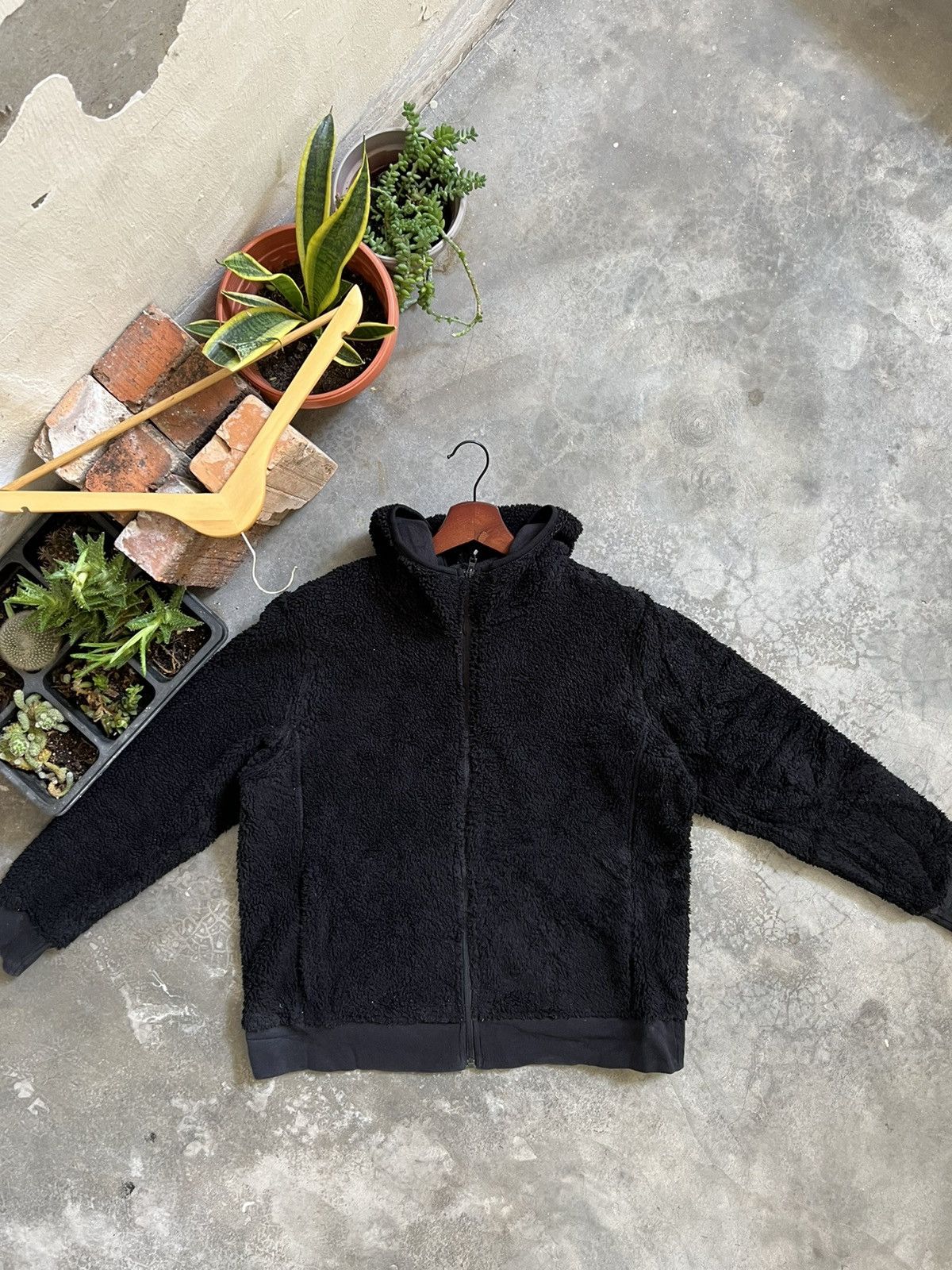 Japanese Brand × Uniqlo × Vintage VINTAGE🖤Uniqlo Deep Pile Sherpa Black Jacket With Hoodie Size US XXL / EU 58 / 5 - 7 Thumbnail