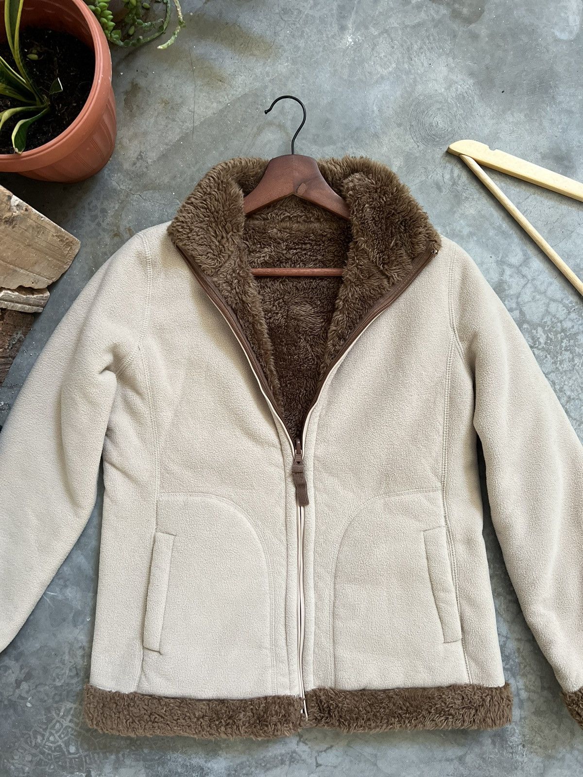 Japanese Brand × Uniqlo × Vintage Uniqlo Hairy Fleece Riversible Jacket Size US S / EU 44-46 / 1 - 7 Thumbnail