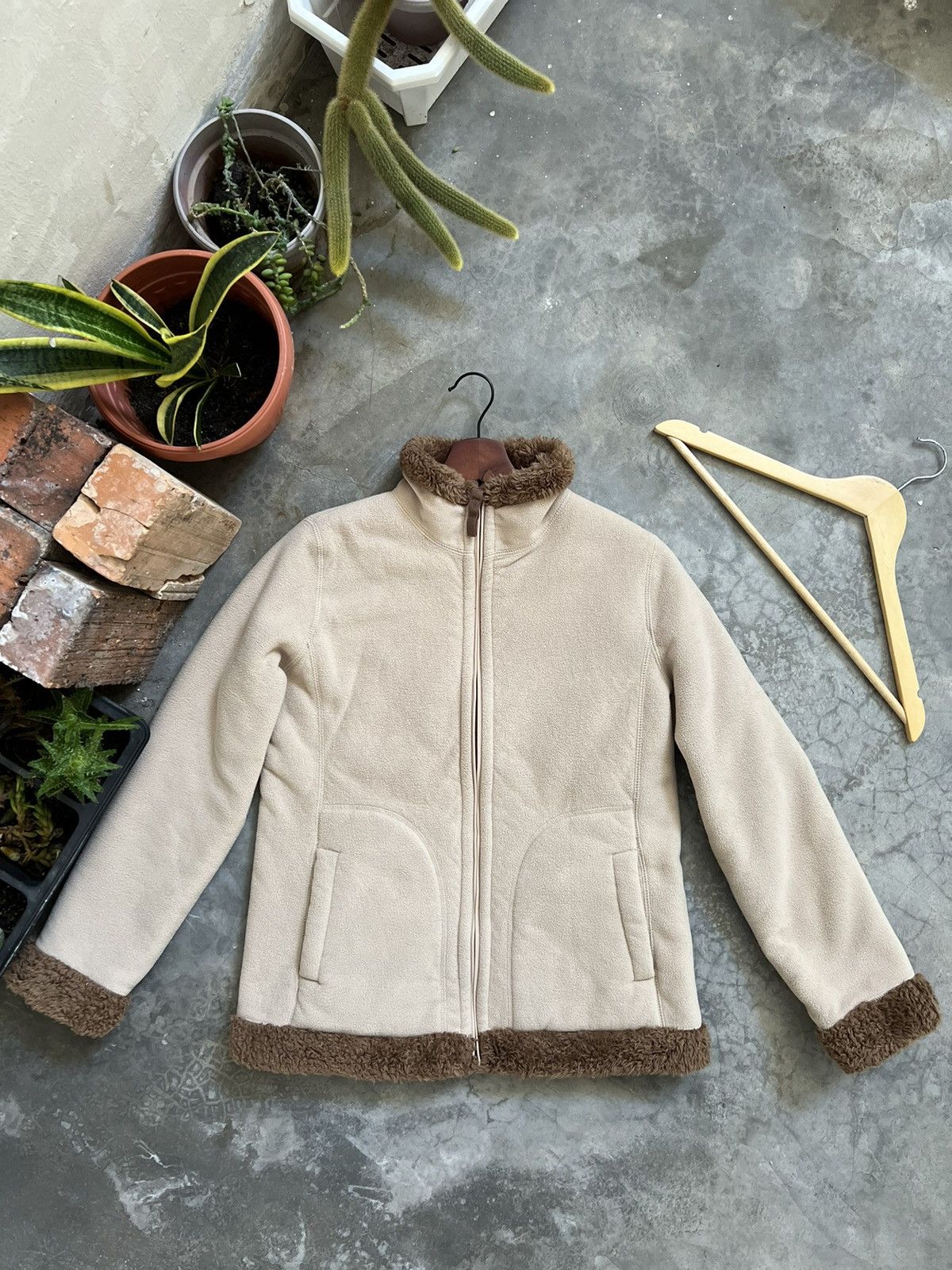 Japanese Brand × Uniqlo × Vintage Uniqlo Hairy Fleece Riversible Jacket Size US S / EU 44-46 / 1 - 9 Thumbnail