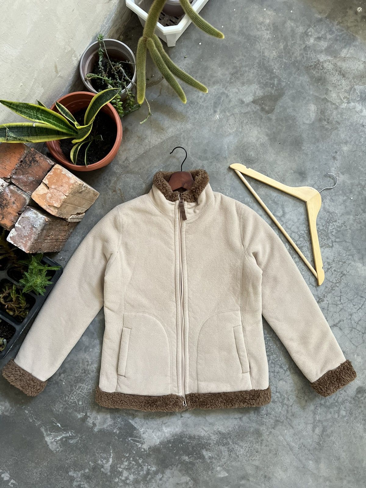 Japanese Brand × Uniqlo × Vintage Uniqlo Hairy Fleece Riversible Jacket Size US S / EU 44-46 / 1 - 2 Thumbnail