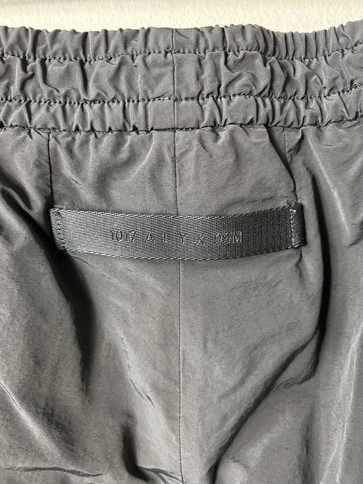 Alyx Alyx Studio 1017 Alyx 9SM Trooper Cargo Pants Black Large | Grailed