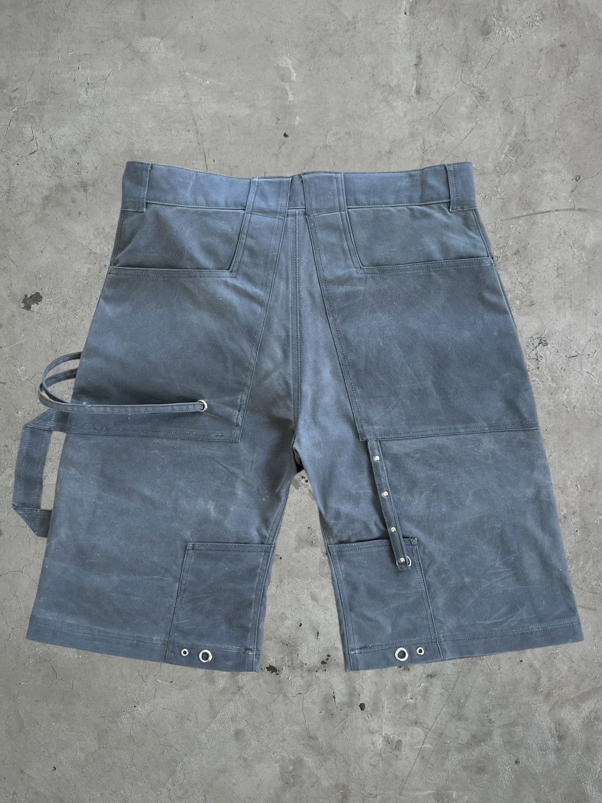Aris Tatalovich 1/1 Aris Tatalovich Heavy Waxed Cargo Shorts Size US 33 - 6 Thumbnail