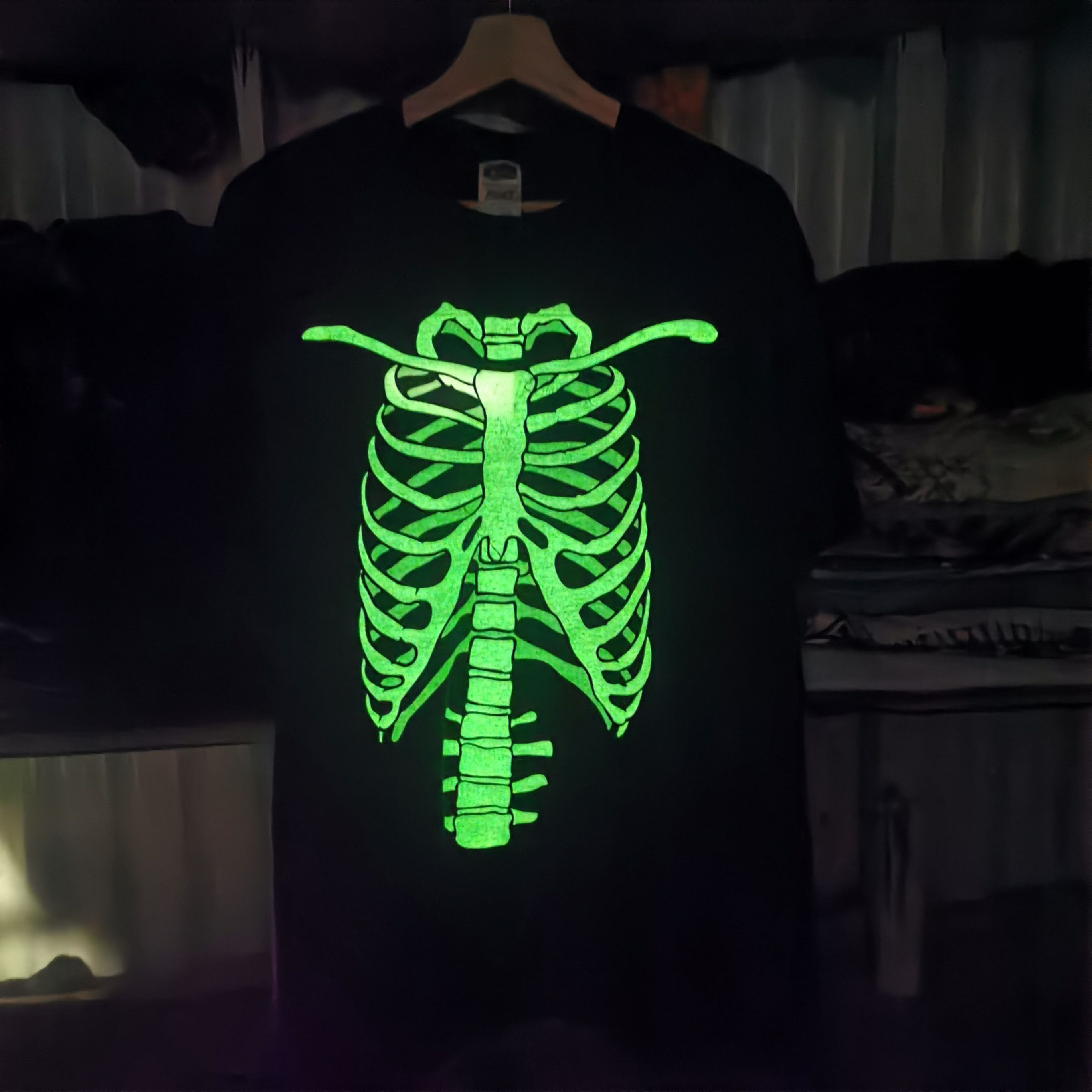 Fruit Of The Loom Vintage Tee Glow in the dark Skeleton Tee Size US XL / EU 56 / 4 - 1 Thumbnail