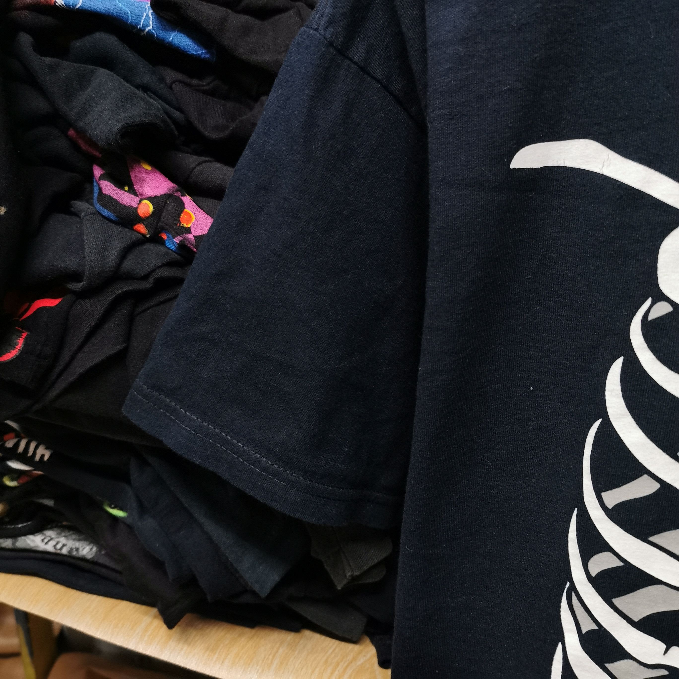 Fruit Of The Loom Vintage Tee Glow in the dark Skeleton Tee Size US XL / EU 56 / 4 - 5 Thumbnail