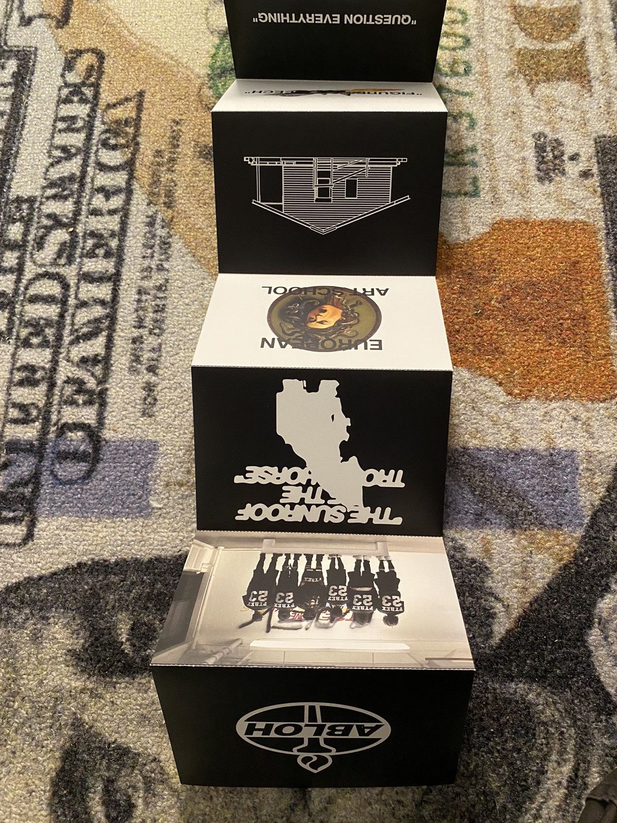 Virgil Abloh BROOKLYN MUSEUM POSTCARD BOOK (SET OF 7) Size ONE SIZE - 1 Thumbnail