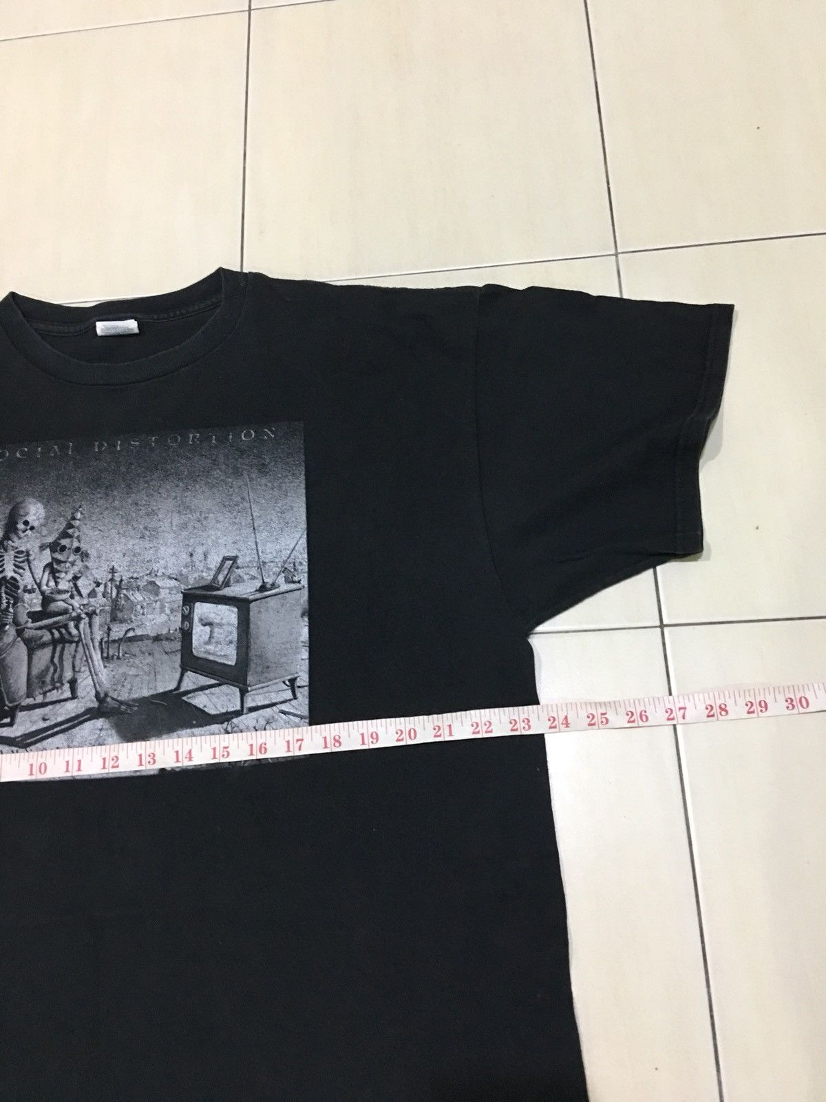 Band Tees Social Distortion mommy little monster promo album shirt Size US XL / EU 56 / 4 - 6 Thumbnail