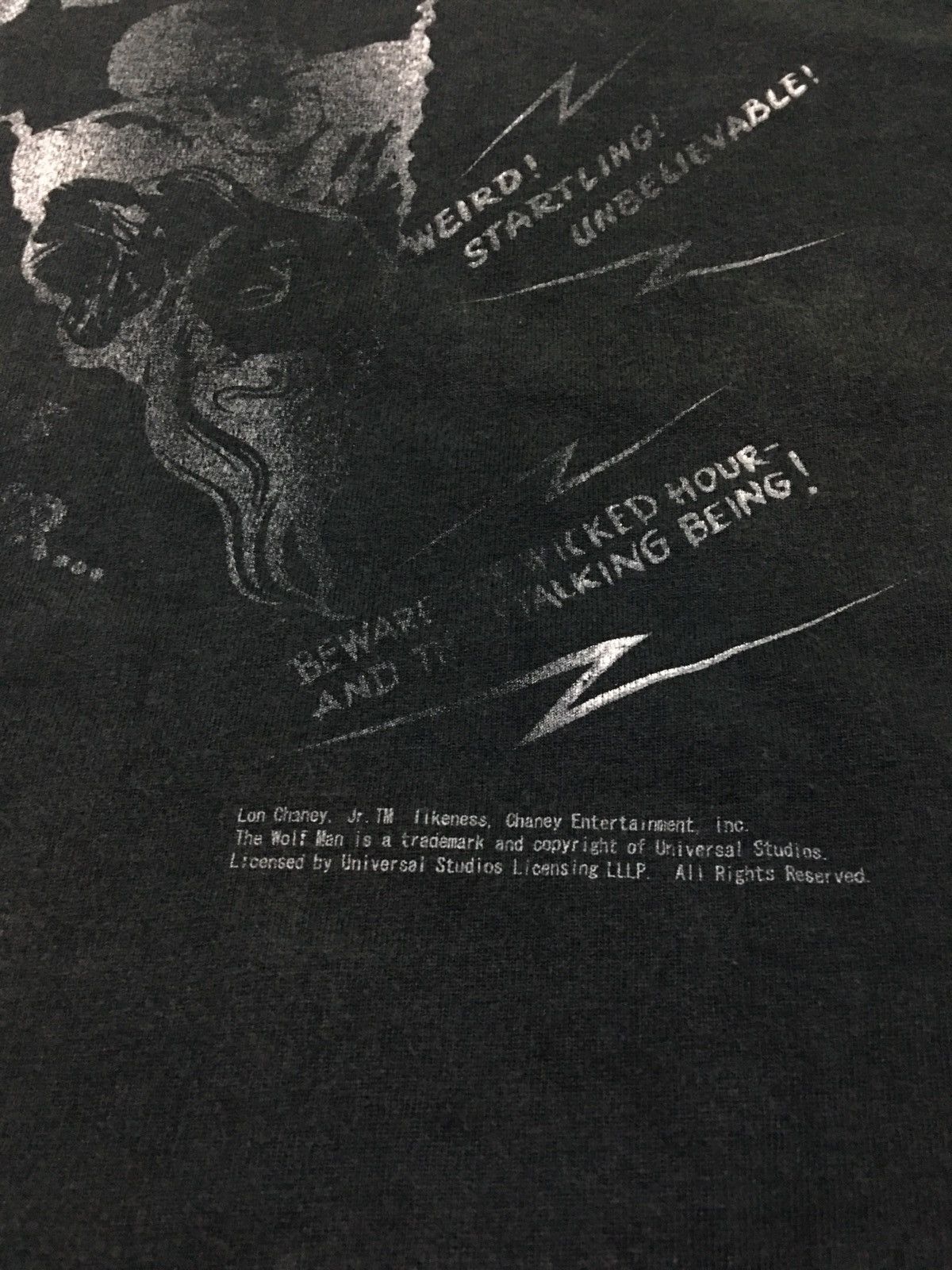 Vintage Vintage WOLFMAN horror movie t-shirt Size US L / EU 52-54 / 3 - 6 Thumbnail