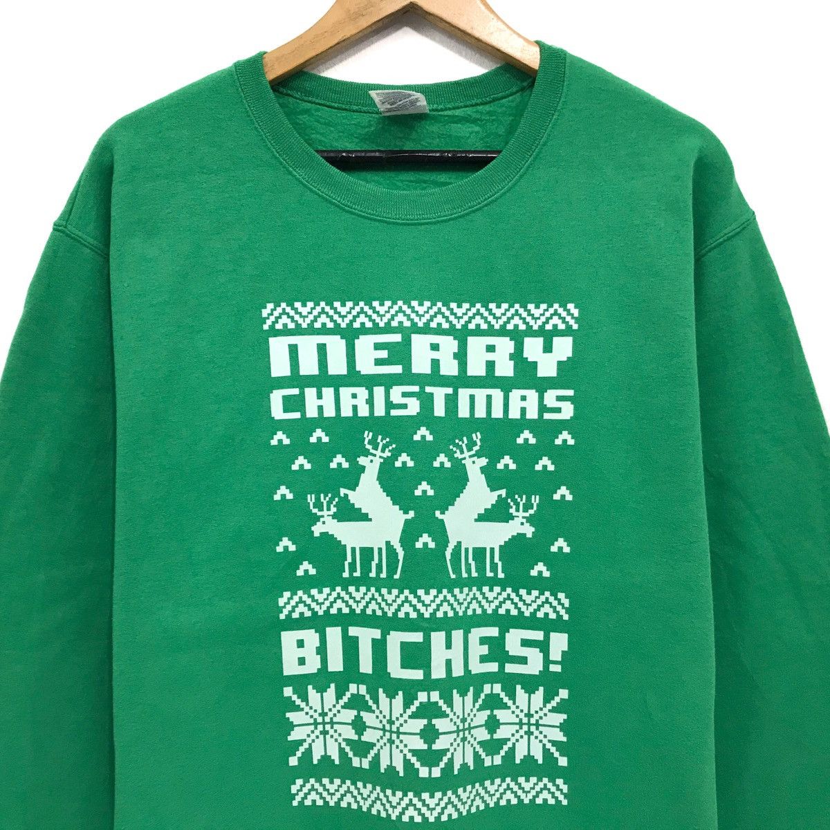 Jerzees × Other × Vintage Vintage Christmas Sweatshirt Big Logo Reindeer Bitches Size US M / EU 48-50 / 2 - 2 Thumbnail